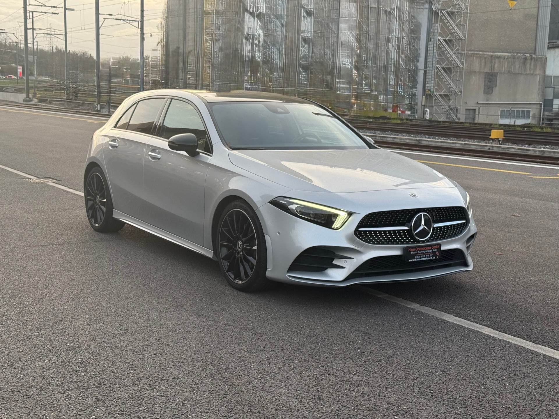 MERCEDES-BENZ A 180 AMG Line 7G-DCT-image-4