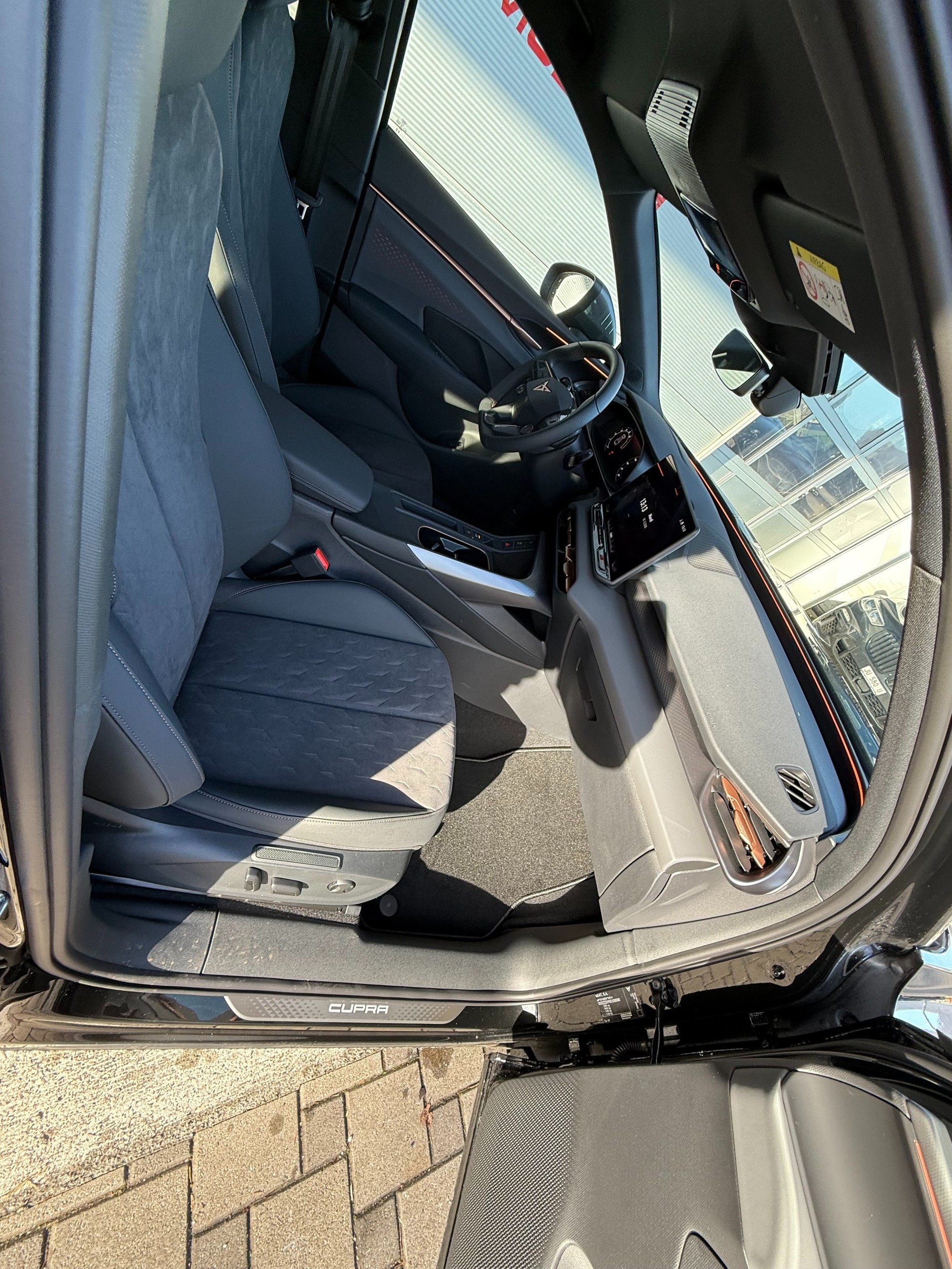 CUPRA Terramar 2.0 TSI DSG 4Drive / VENDUE VERKAUFT-image-5