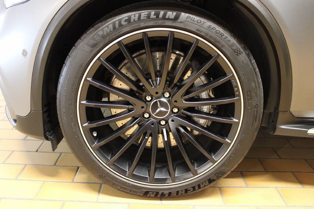 MERCEDES-BENZ GLC 63 AMG 4Matic+-image-15