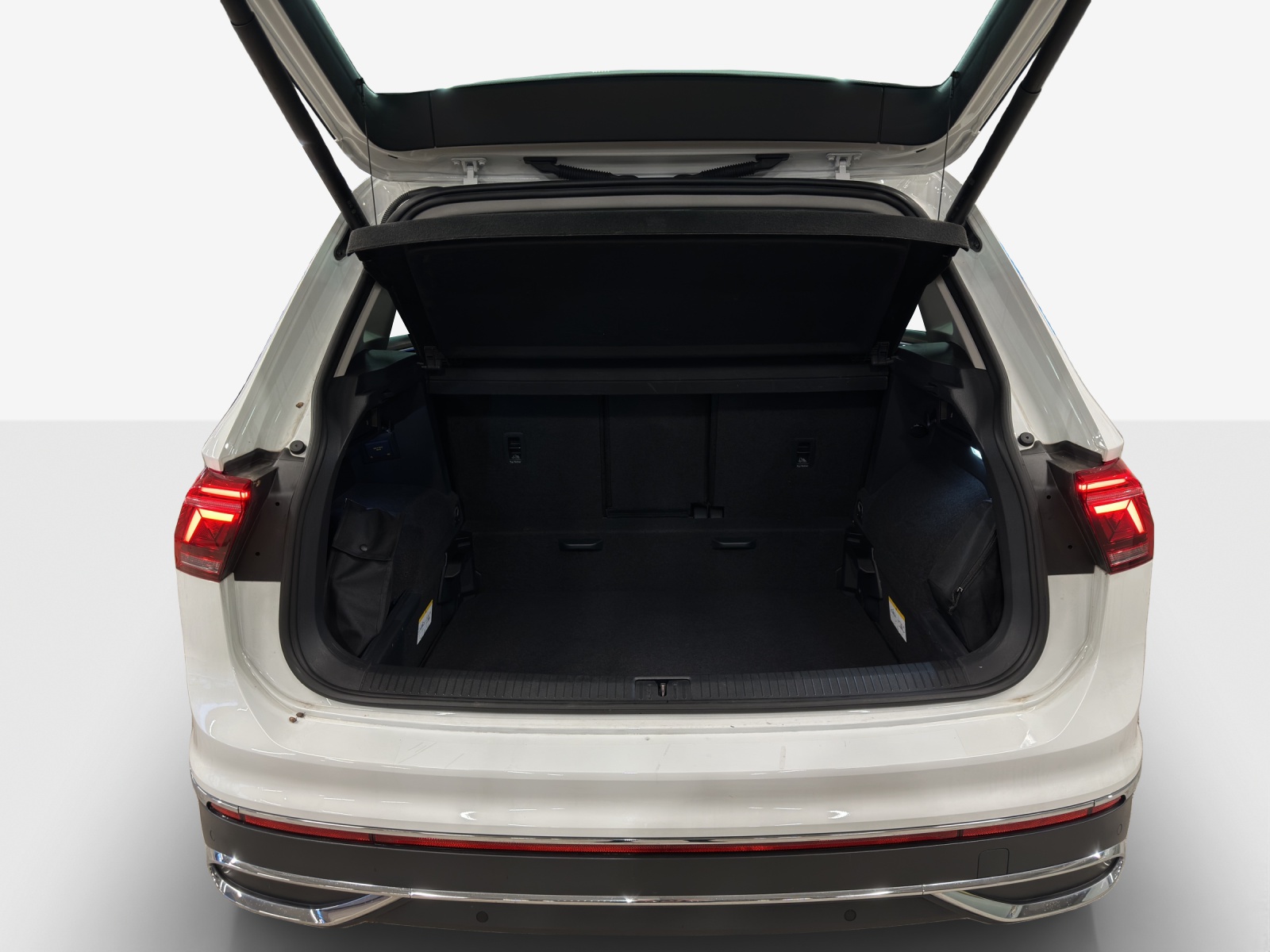 VW Tiguan 2.0 TDI SCR Elegance 4Motion DSG-image-12