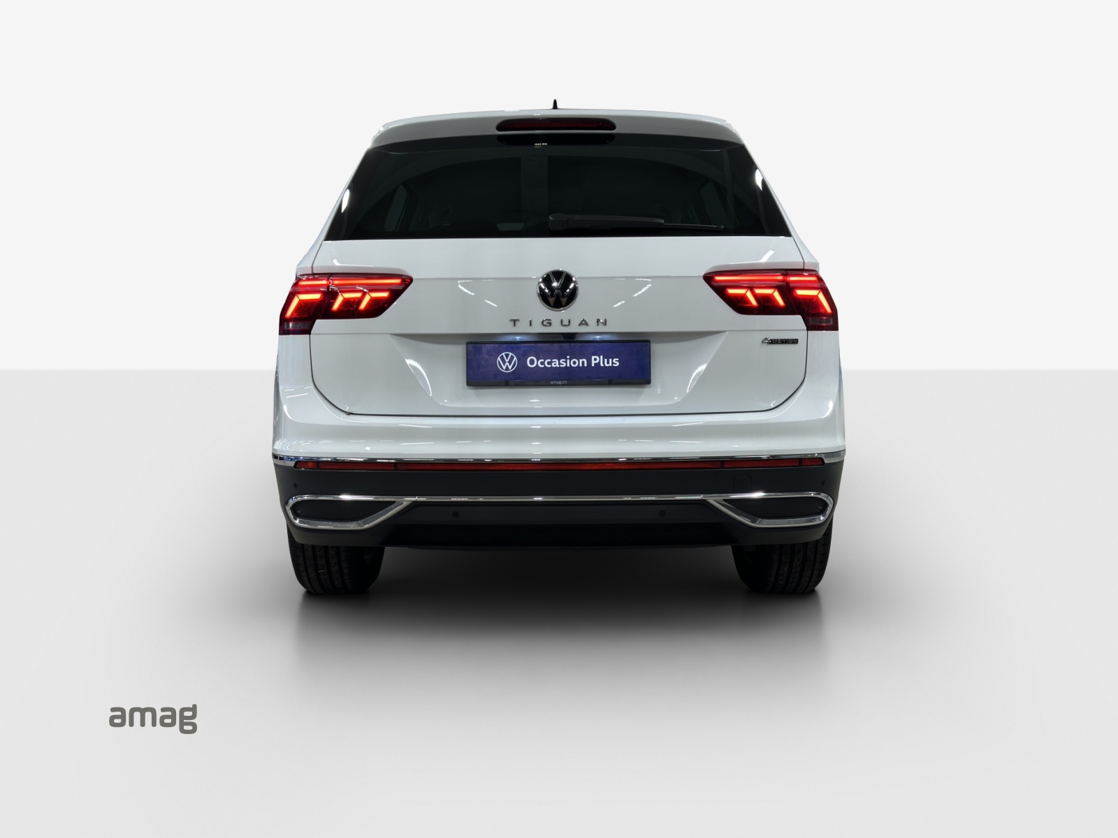 VW Tiguan 2.0 TDI SCR Elegance 4Motion DSG-image-3