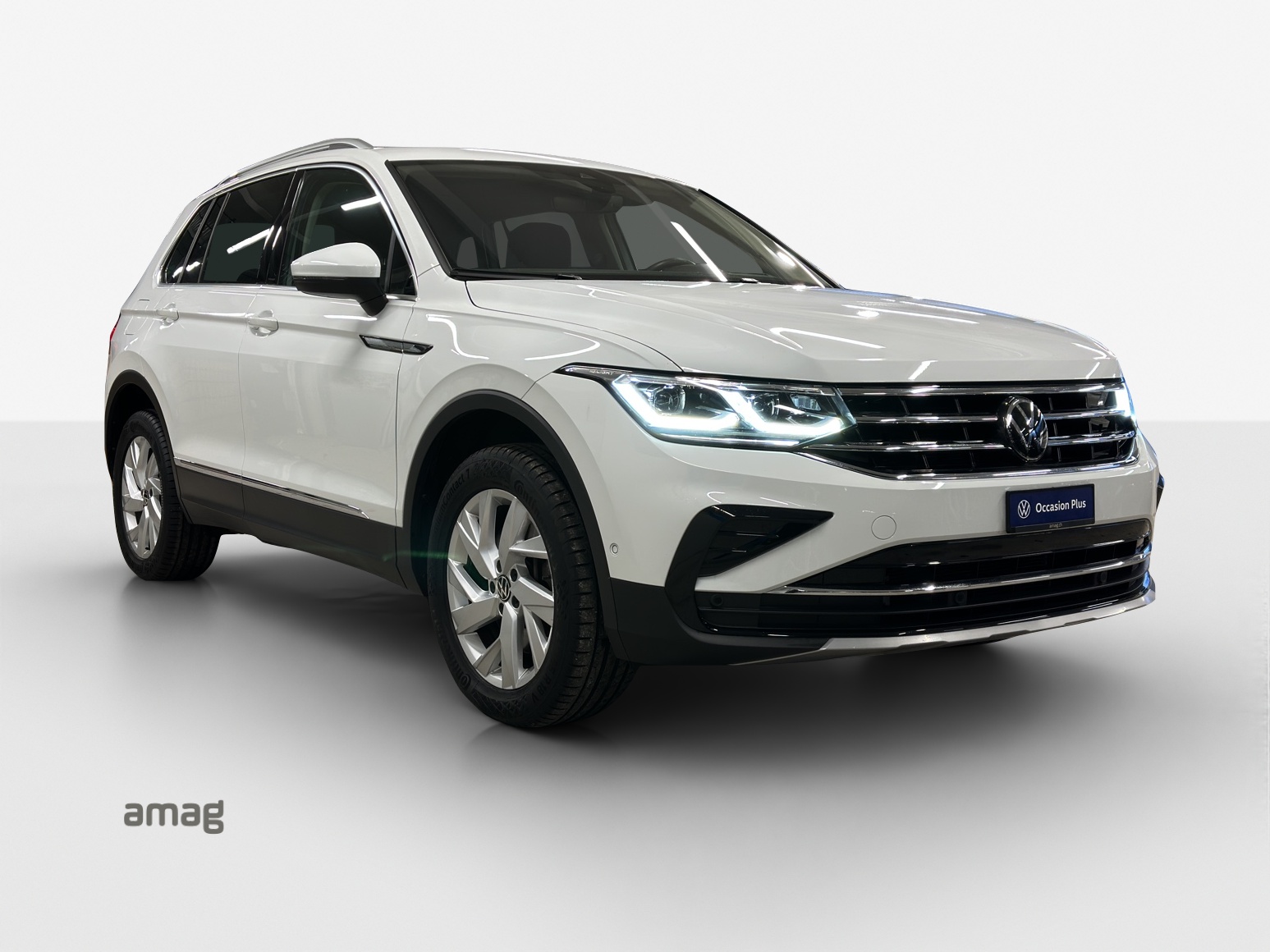 VW Tiguan 2.0 TDI SCR Elegance 4Motion DSG-image-5