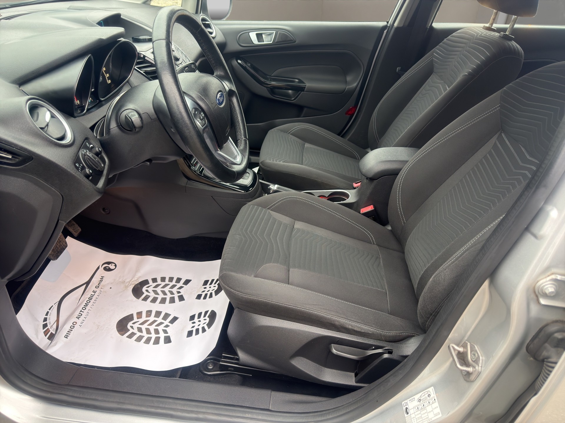 FORD Fiesta 1.0 SCTi Trend PowerShift-image-8