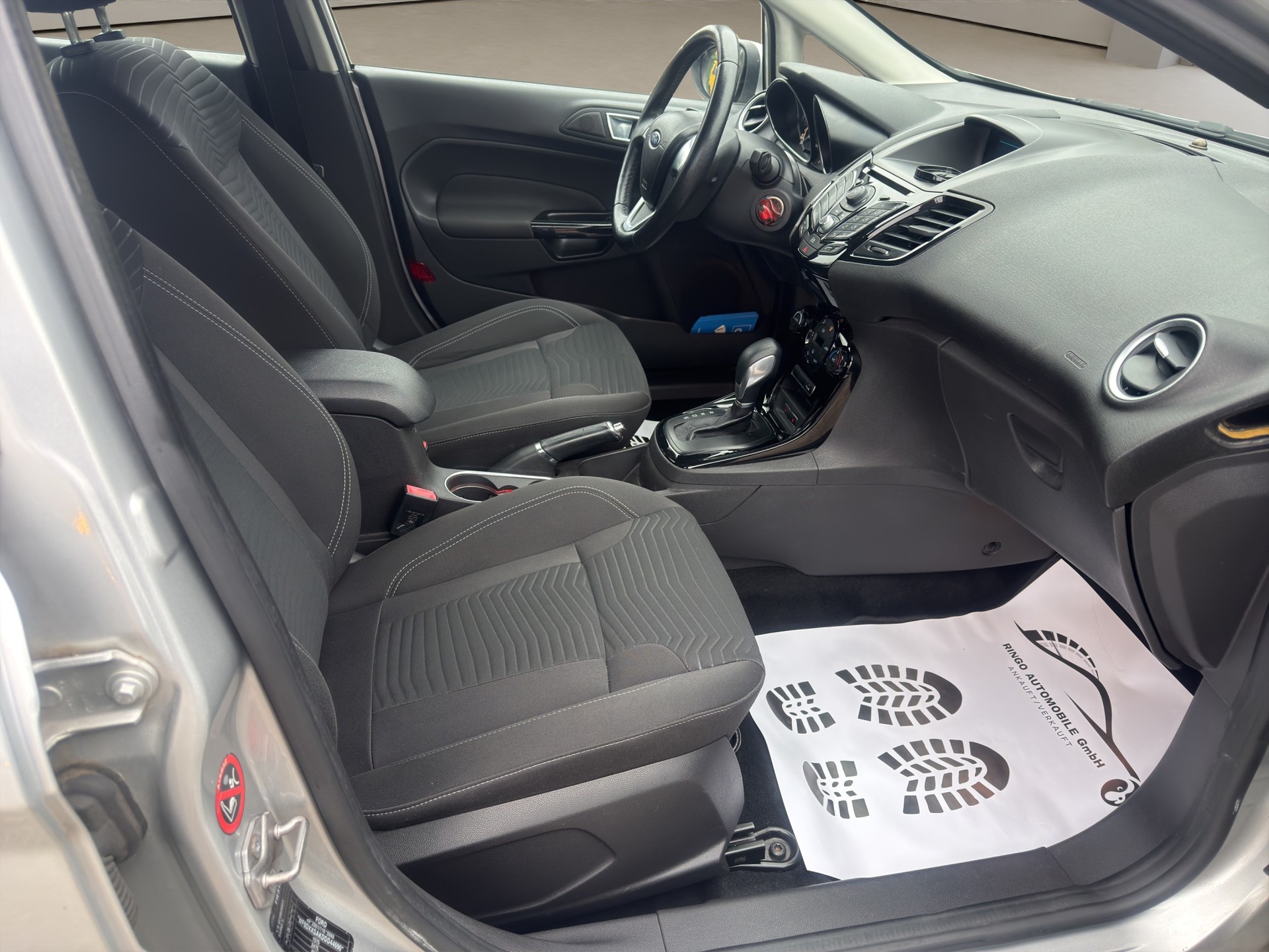 FORD Fiesta 1.0 SCTi Trend PowerShift-image-11