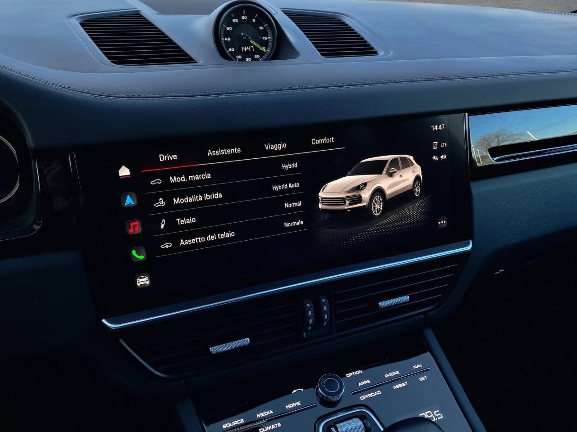 PORSCHE Cayenne E-Hybrid (MY22)-image-20