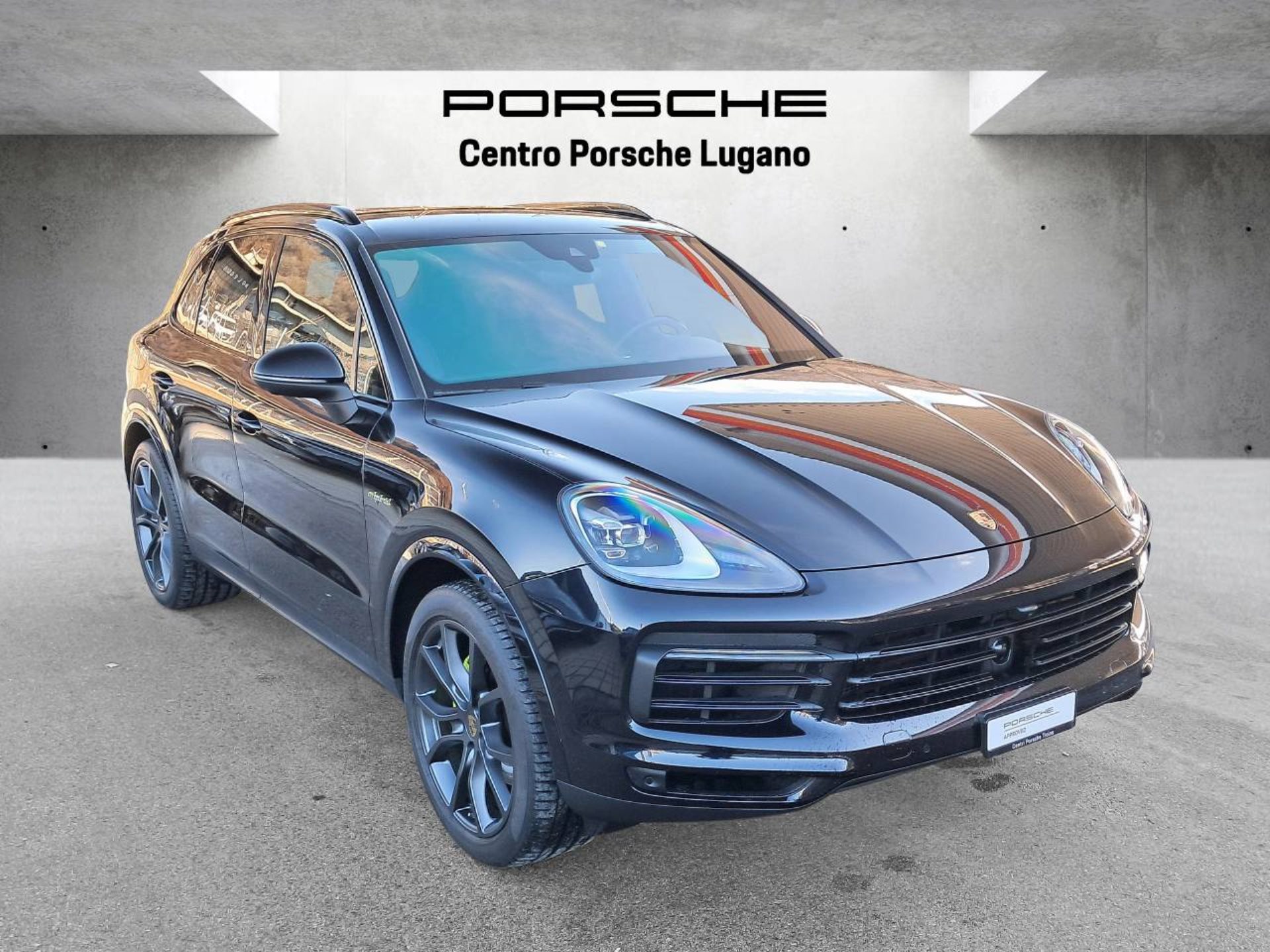 PORSCHE Cayenne E-Hybrid (MY22)-image-5