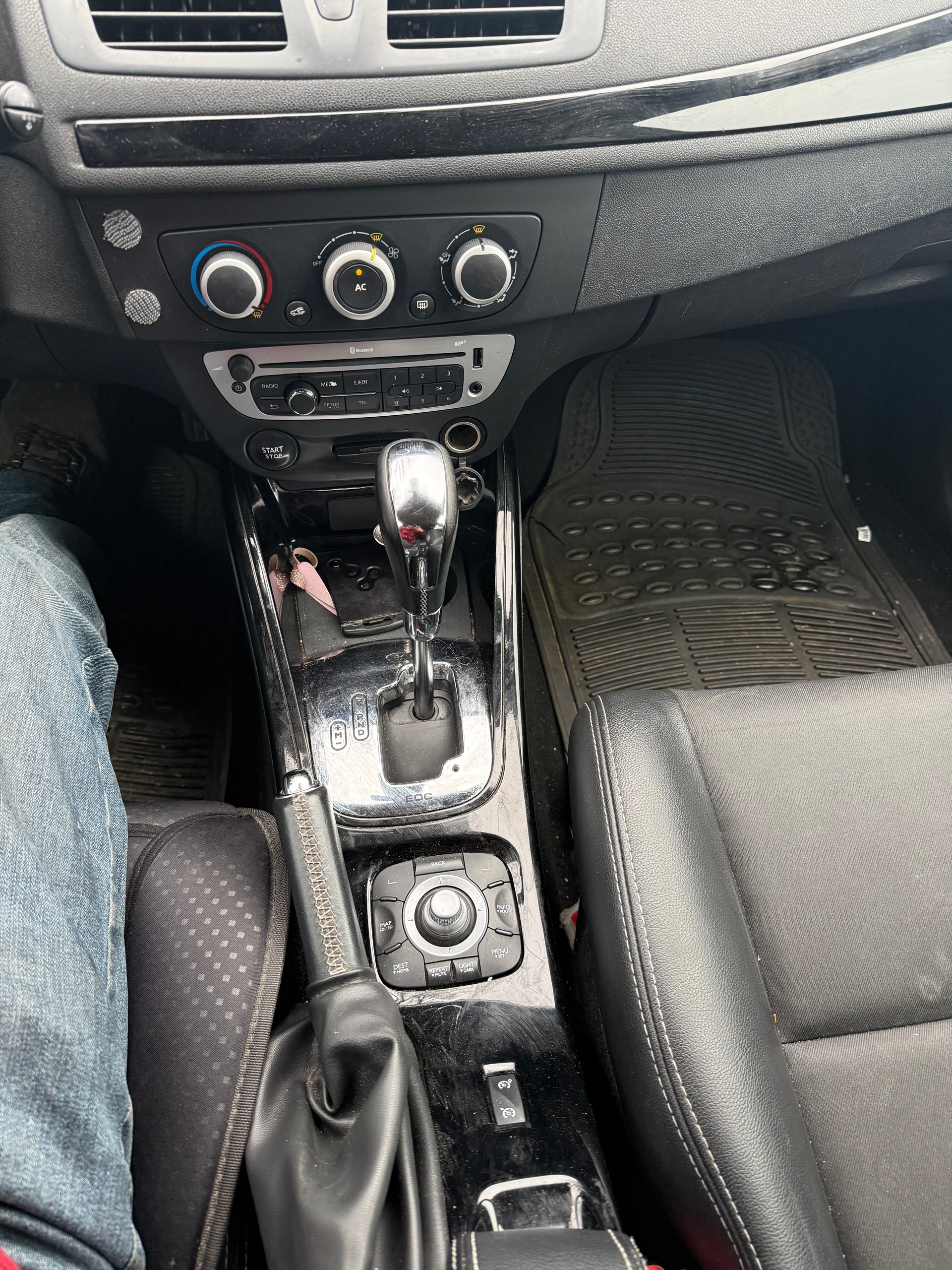 RENAULT Mégane 1.5 dCi Bose EDC-image-12