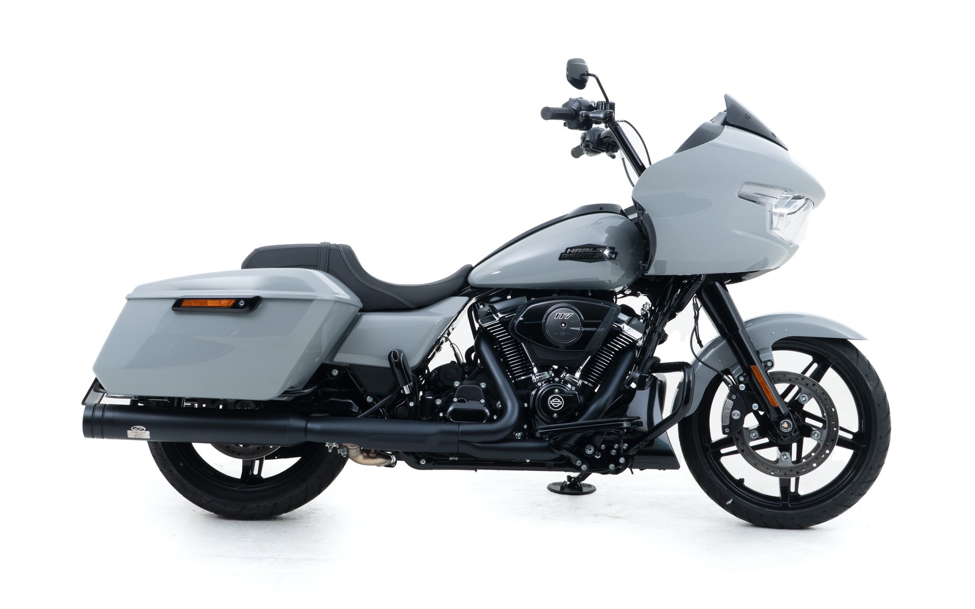 HARLEY-DAVIDSON FLTRX Road Glide Black Finish 117-showroom-element-1