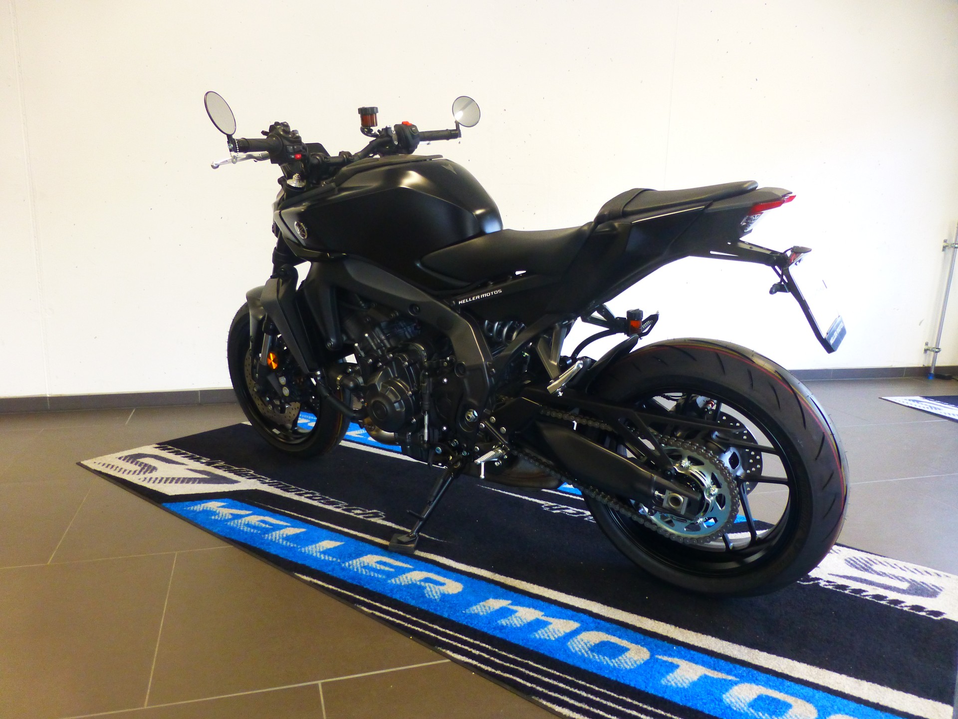 YAMAHA MT-09 Platin Edition-showroom-element-3
