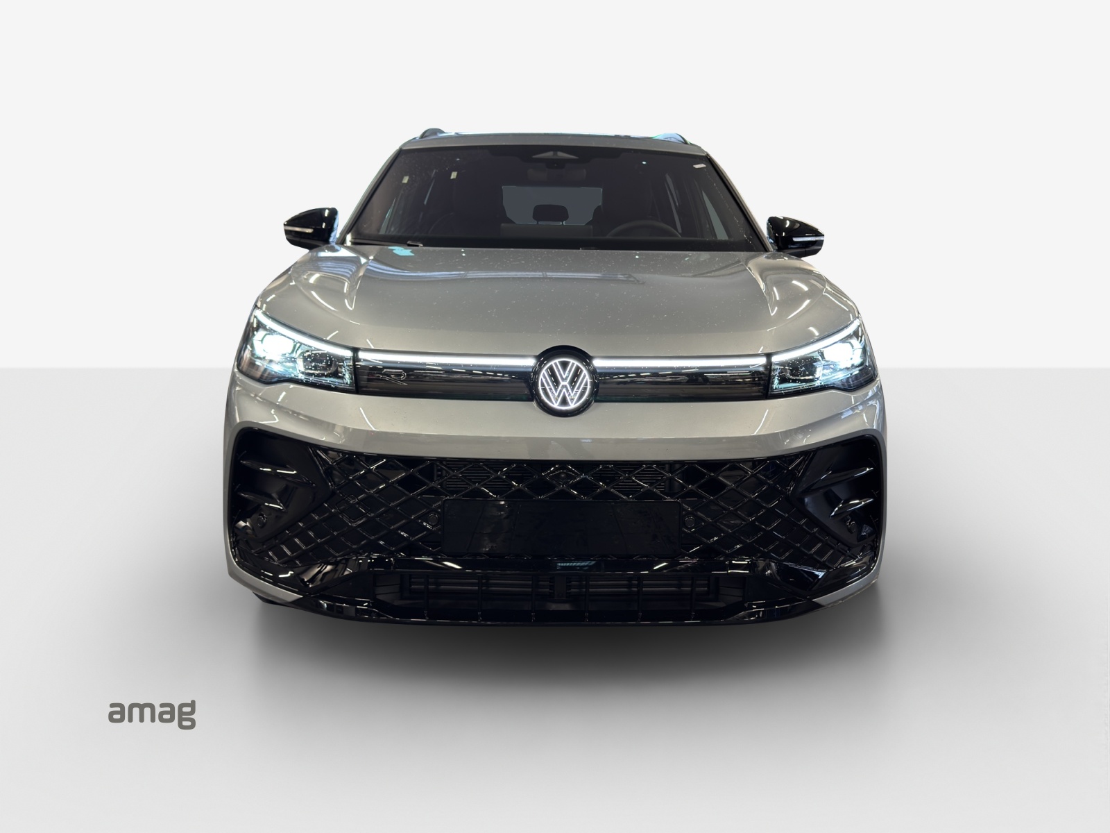 VW Tiguan 2.0 TSI DSG R-Line 4Motion-image-6