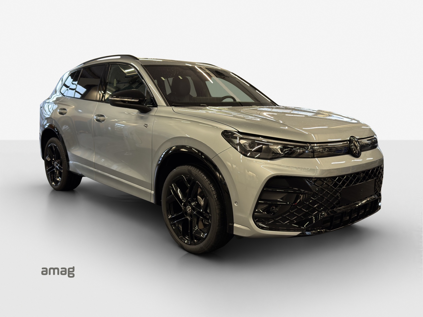 VW Tiguan 2.0 TSI DSG R-Line 4Motion-image-5