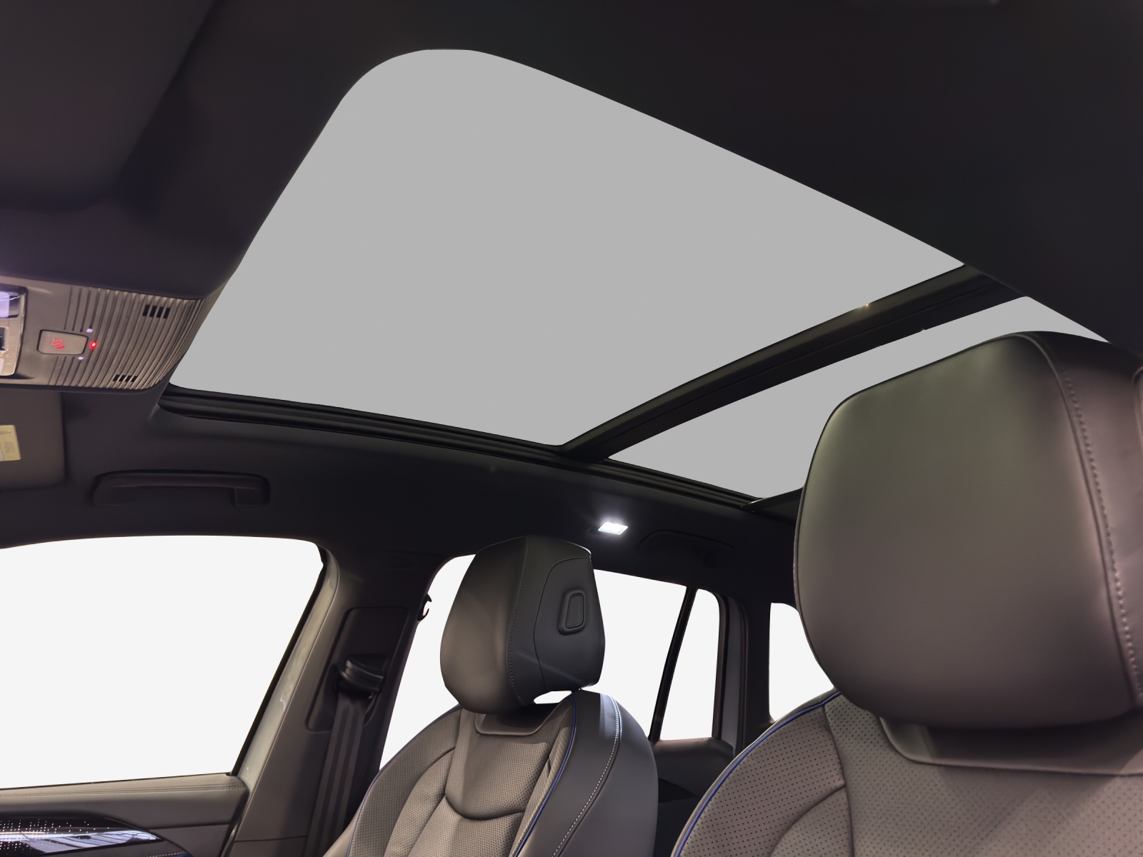 VW Tiguan 2.0 TSI DSG R-Line 4Motion-image-14