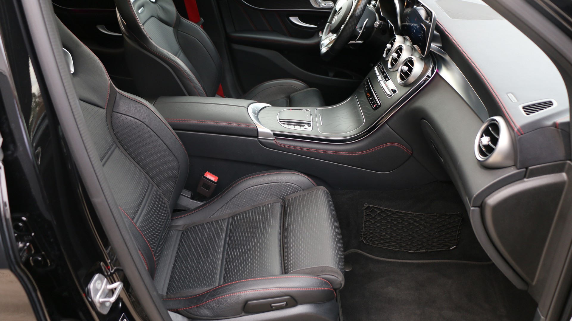 MERCEDES-BENZ GLC 43 AMG 4Matic-image-19