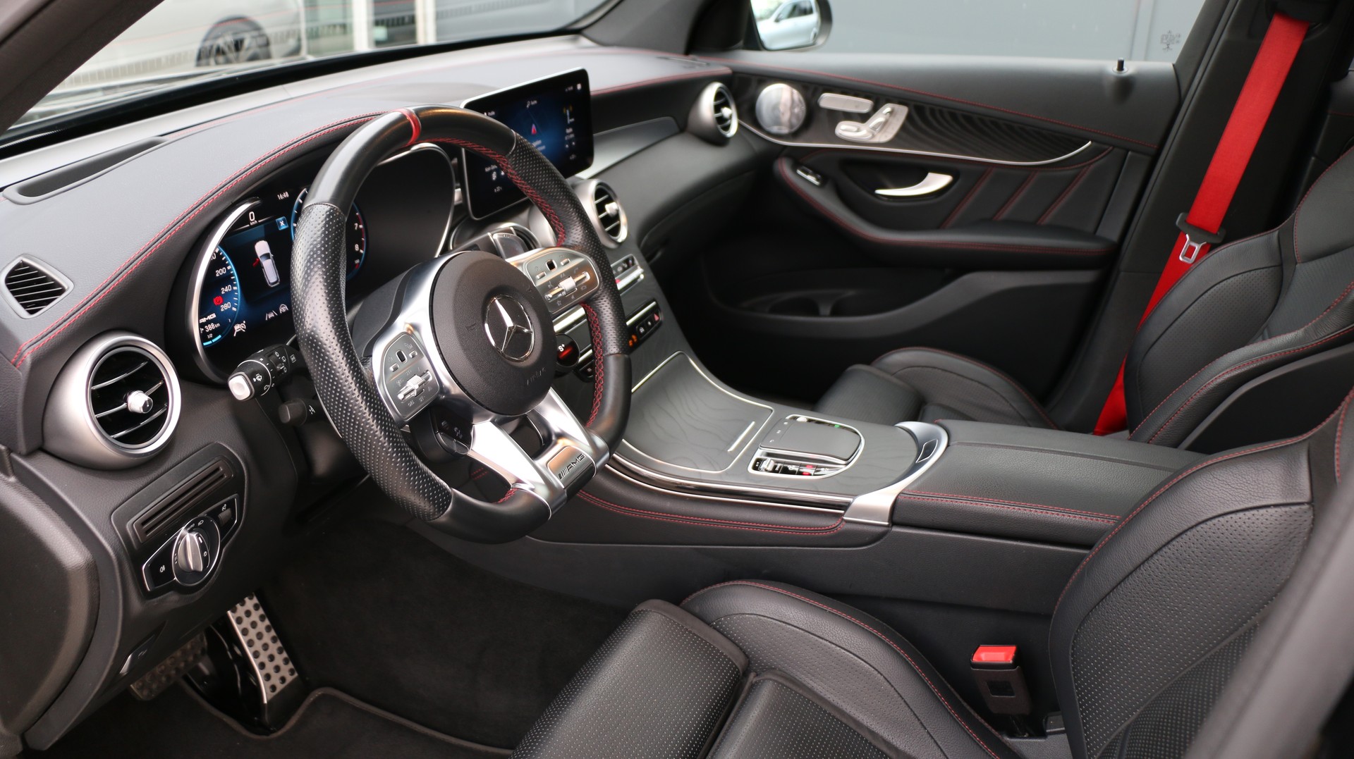 MERCEDES-BENZ GLC 43 AMG 4Matic-image-12
