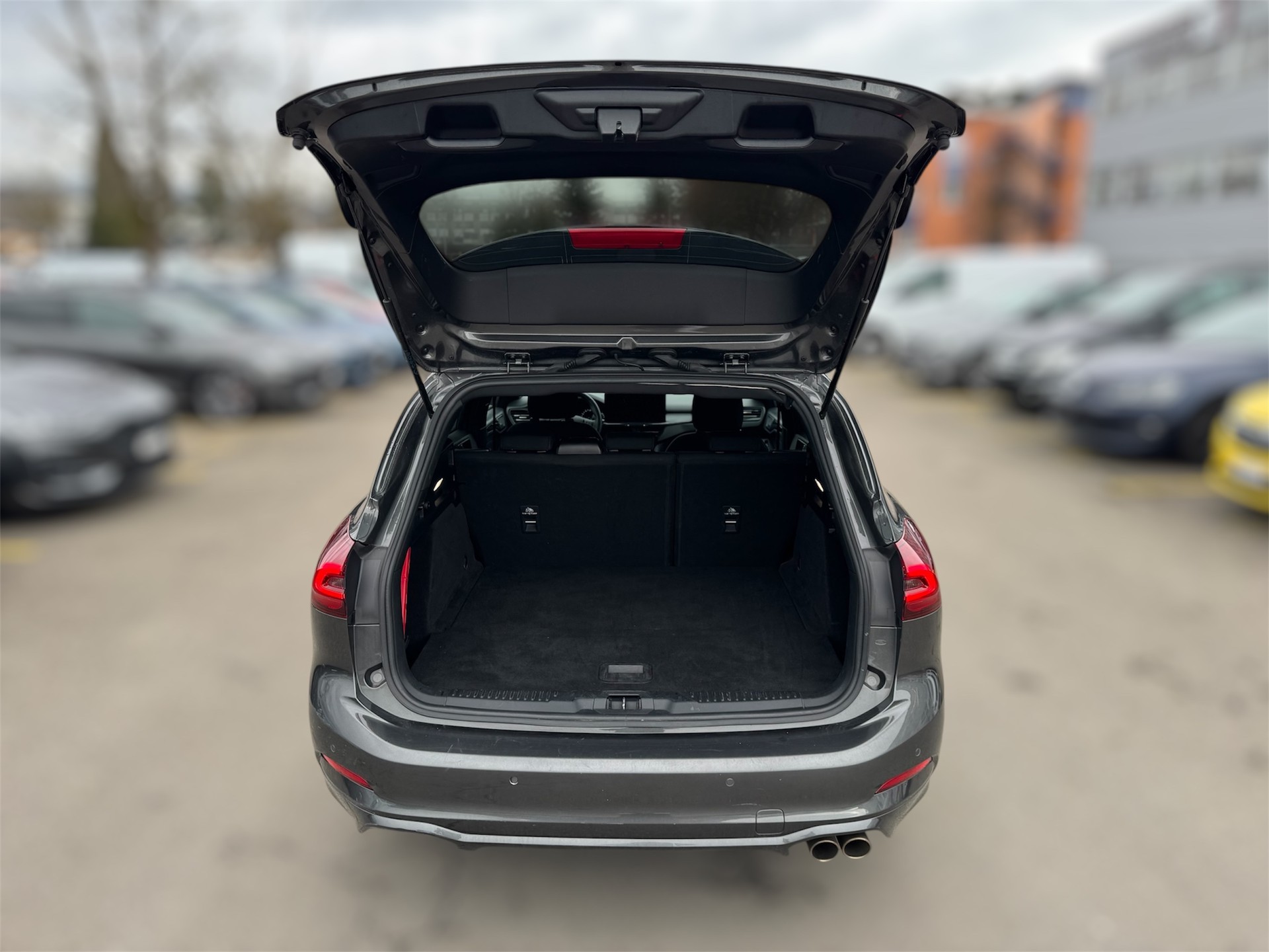 FORD Focus 1.0 MHEV ST-Line Vignale Automat-image-5