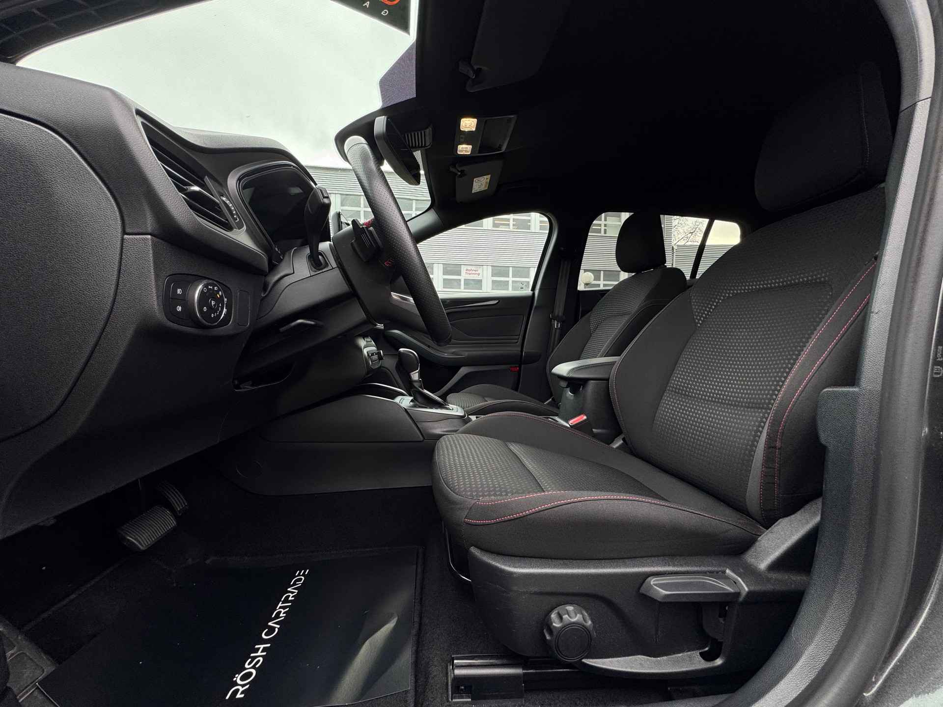 FORD Focus 1.0 MHEV ST-Line Vignale Automat-image-13