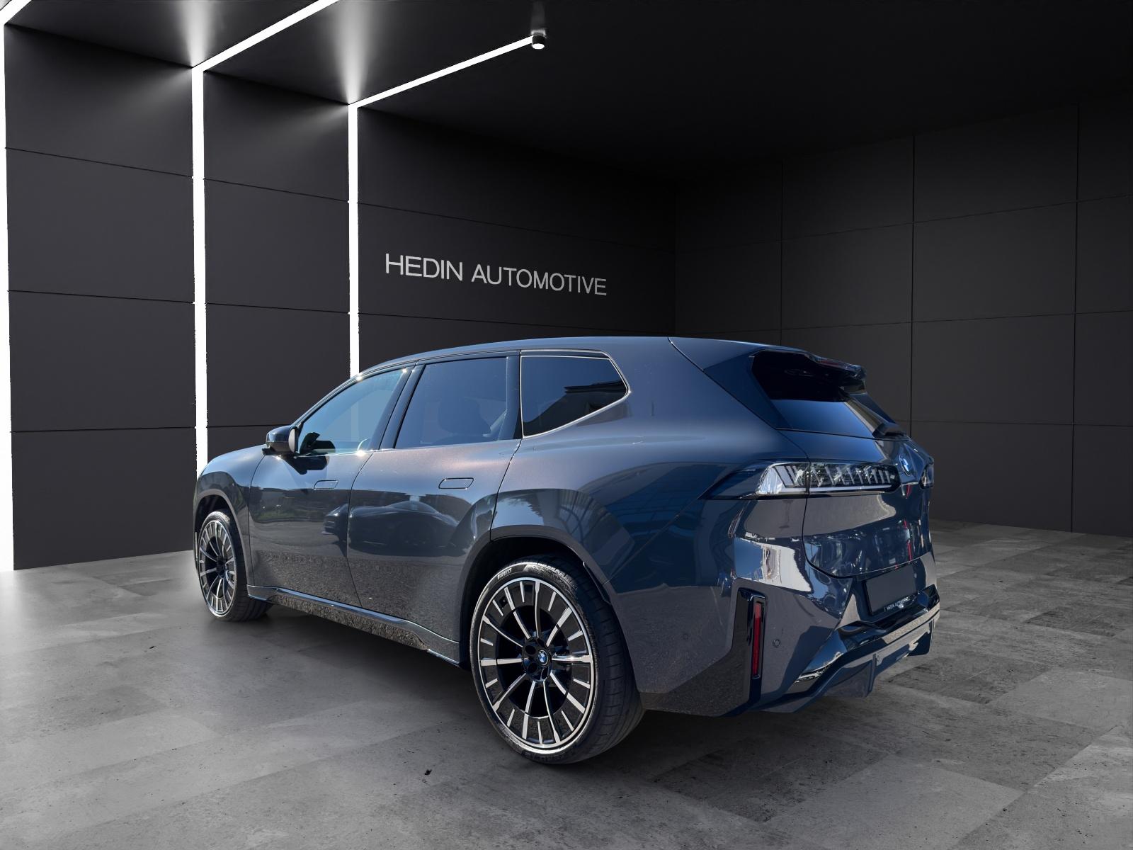 BMW iX3 50 xDrive-image-3