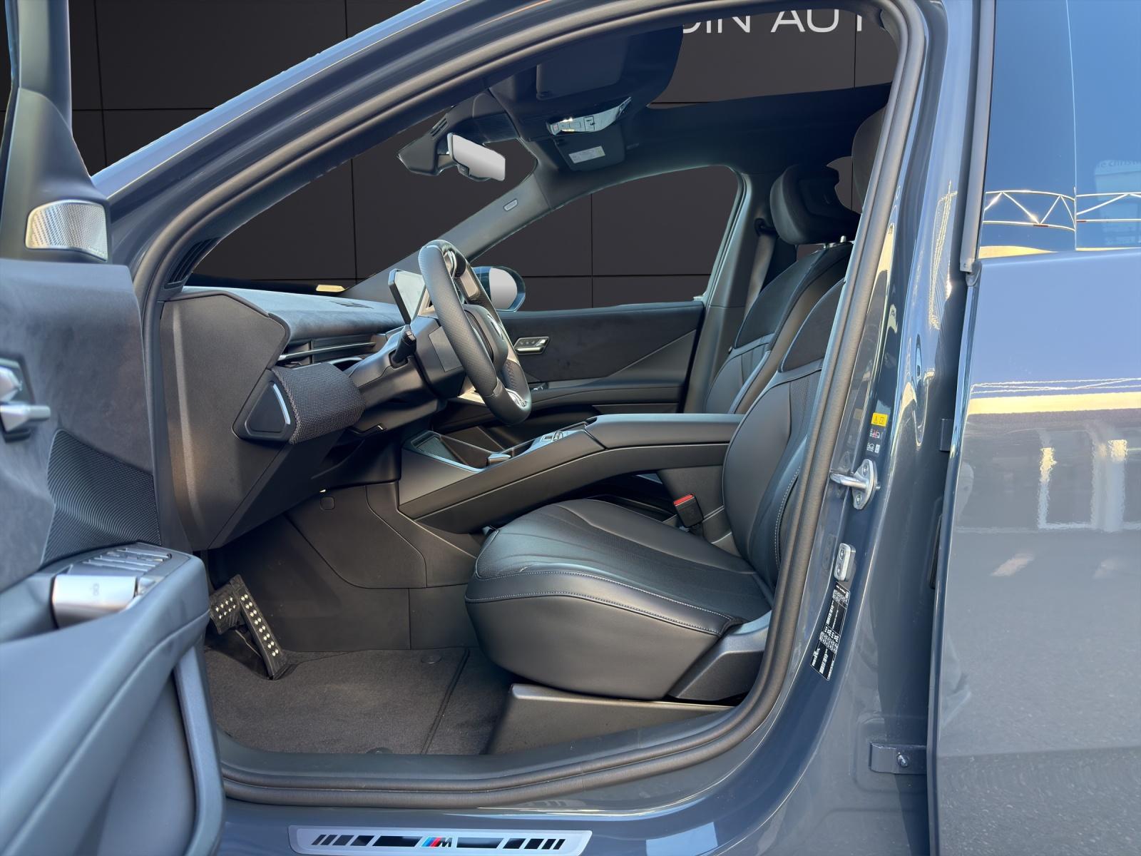 BMW iX3 50 xDrive-image-9