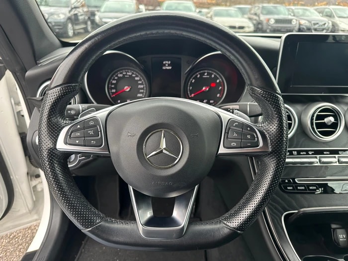 MERCEDES-BENZ C 250 Cabriolet AMG Line 9G-Tronic-image-6