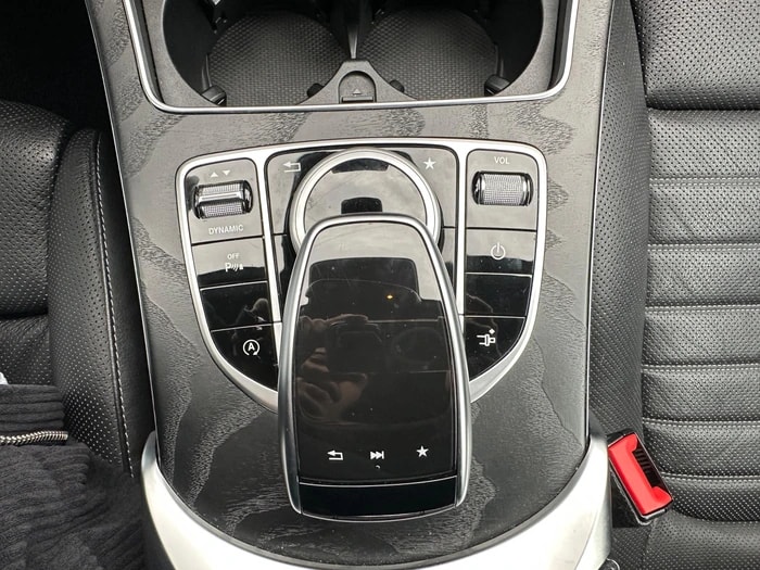 MERCEDES-BENZ C 250 Cabriolet AMG Line 9G-Tronic-image-10