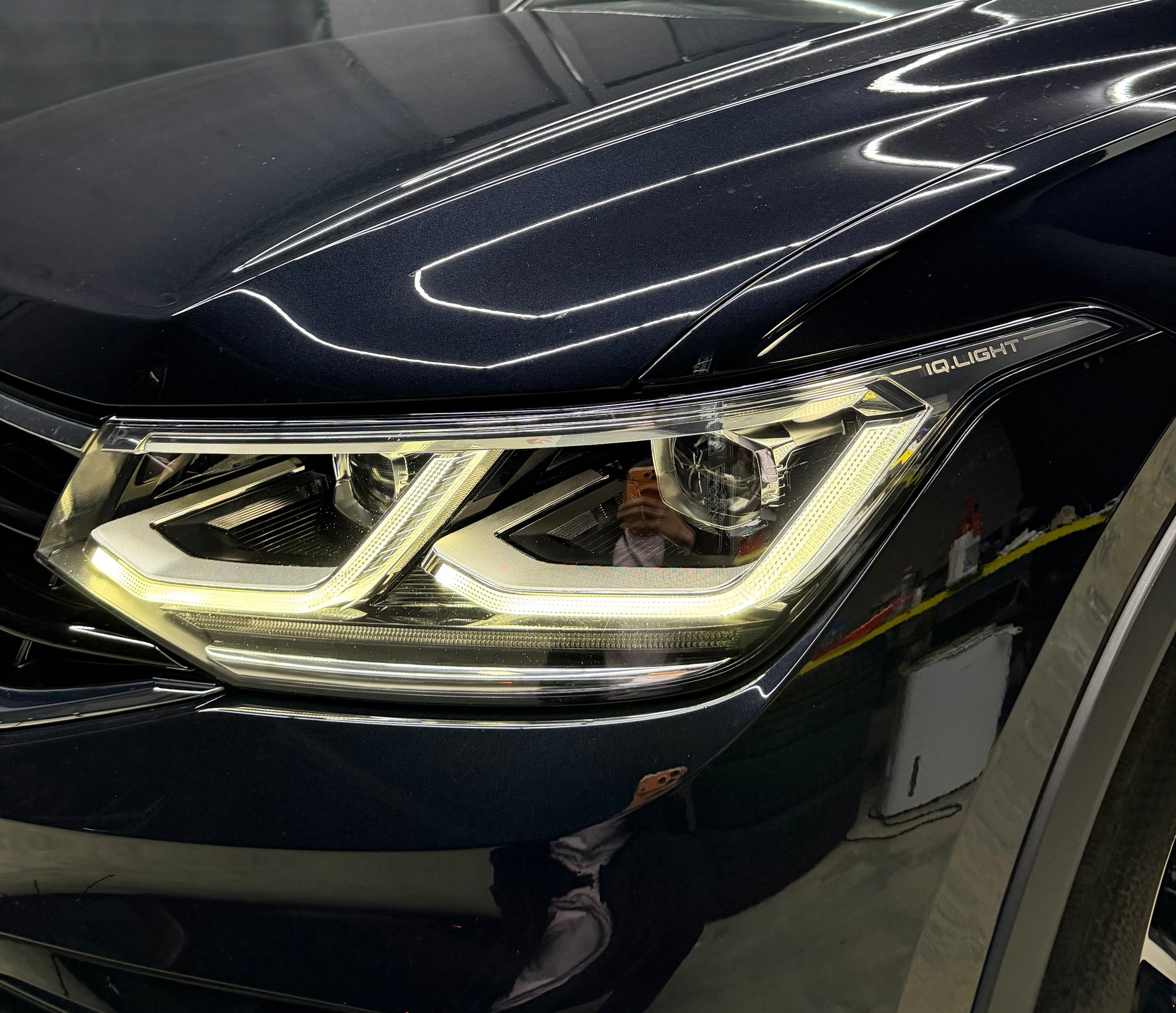 VW Tiguan 2.0TSI R-Line 4Motion DSG-image-5