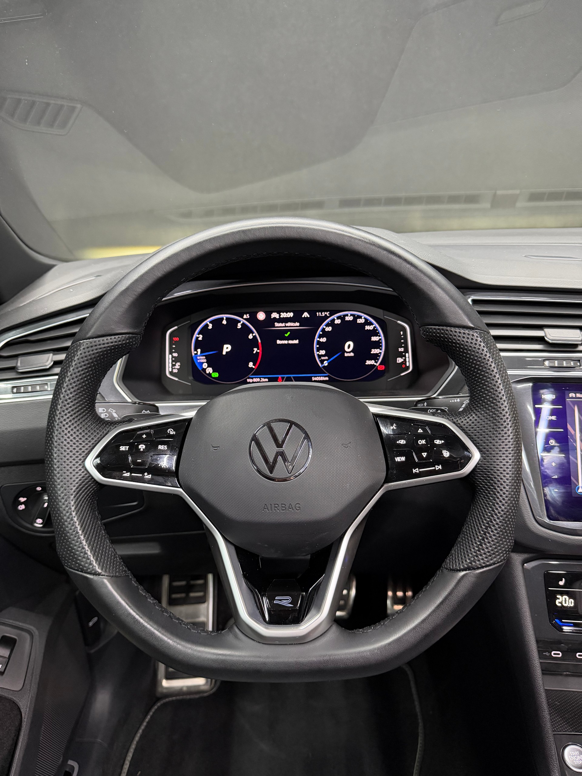 VW Tiguan 2.0TSI R-Line 4Motion DSG-image-20