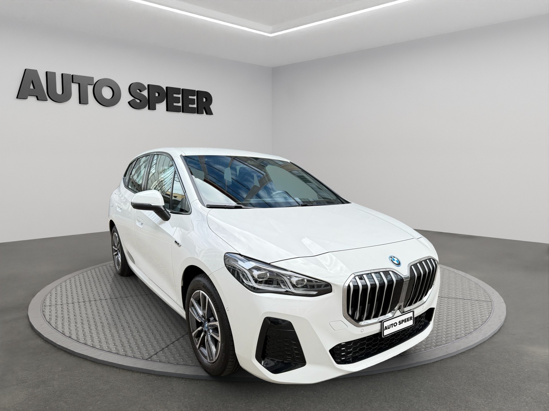 BMW 225e xDrive Active Tourer M Sport-image-3