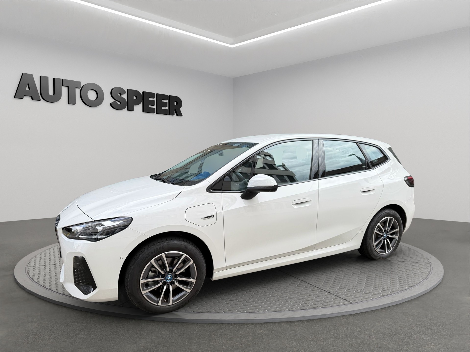 BMW 225e xDrive Active Tourer M Sport-image-2