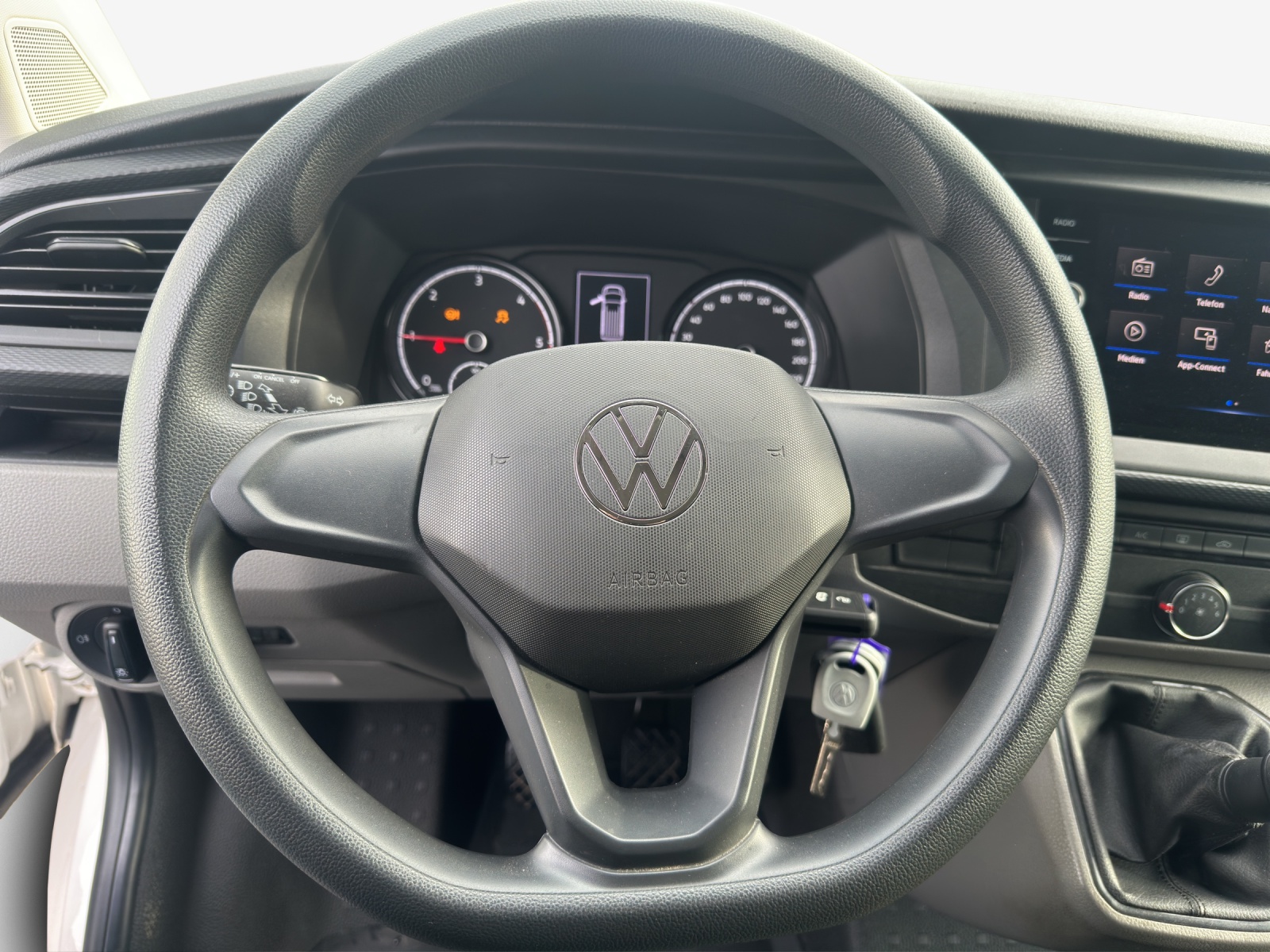VW T6.1 2.0 TDI Envia Pure-image-9