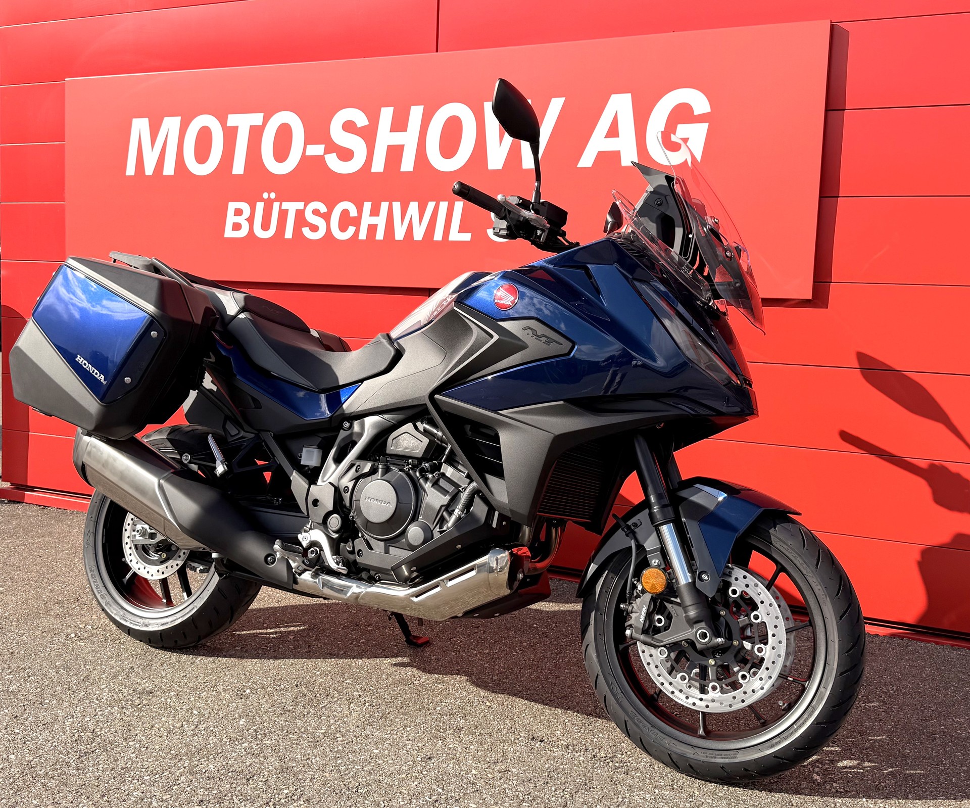 HONDA NT 1100-showroom-element-1