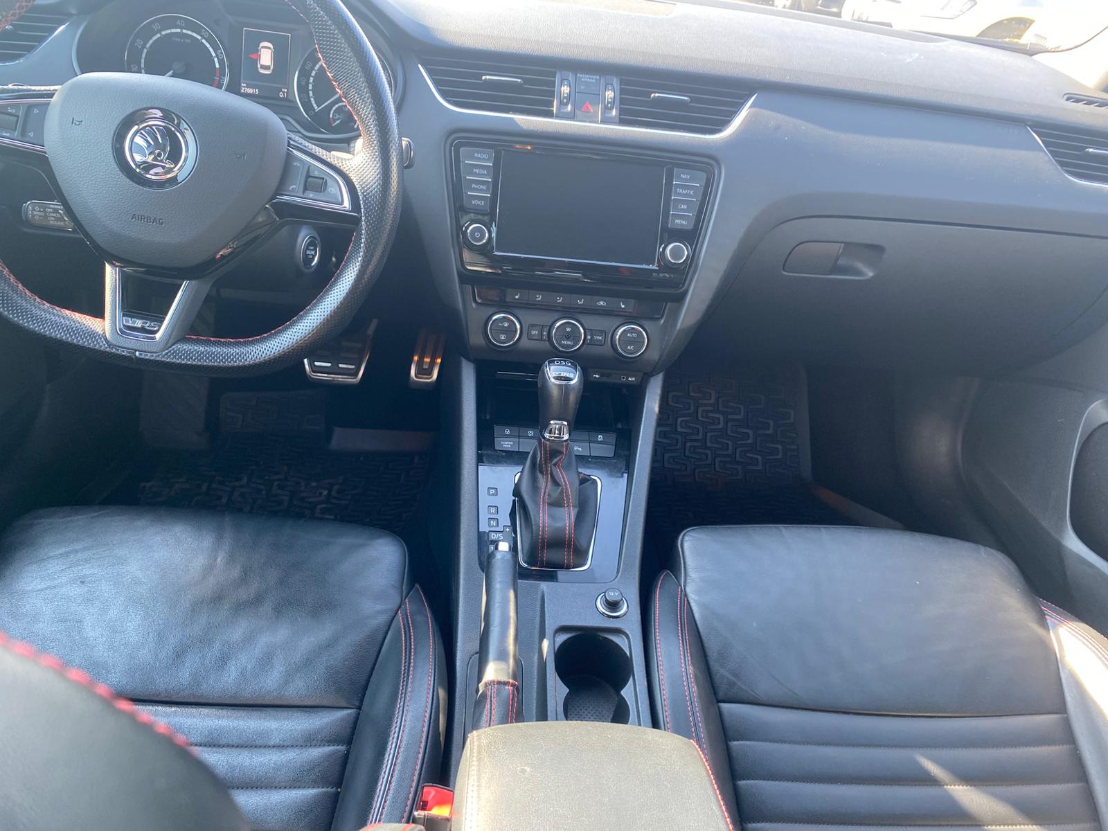 SKODA Octavia Combi 2.0 TSI RS 230 DSG-image-10