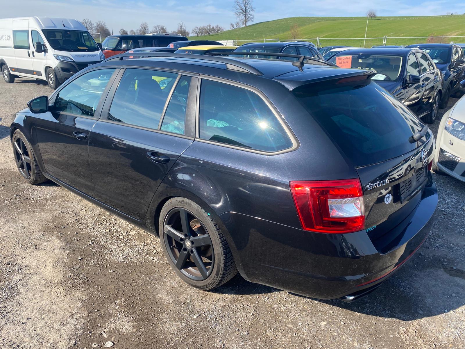 SKODA Octavia Combi 2.0 TSI RS 230 DSG-image-4