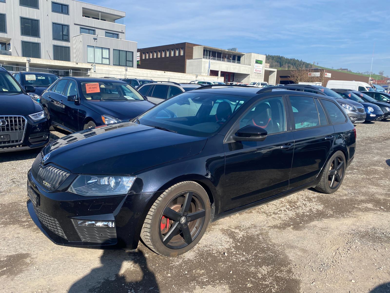 SKODA Octavia Combi 2.0 TSI RS 230 DSG-image-1