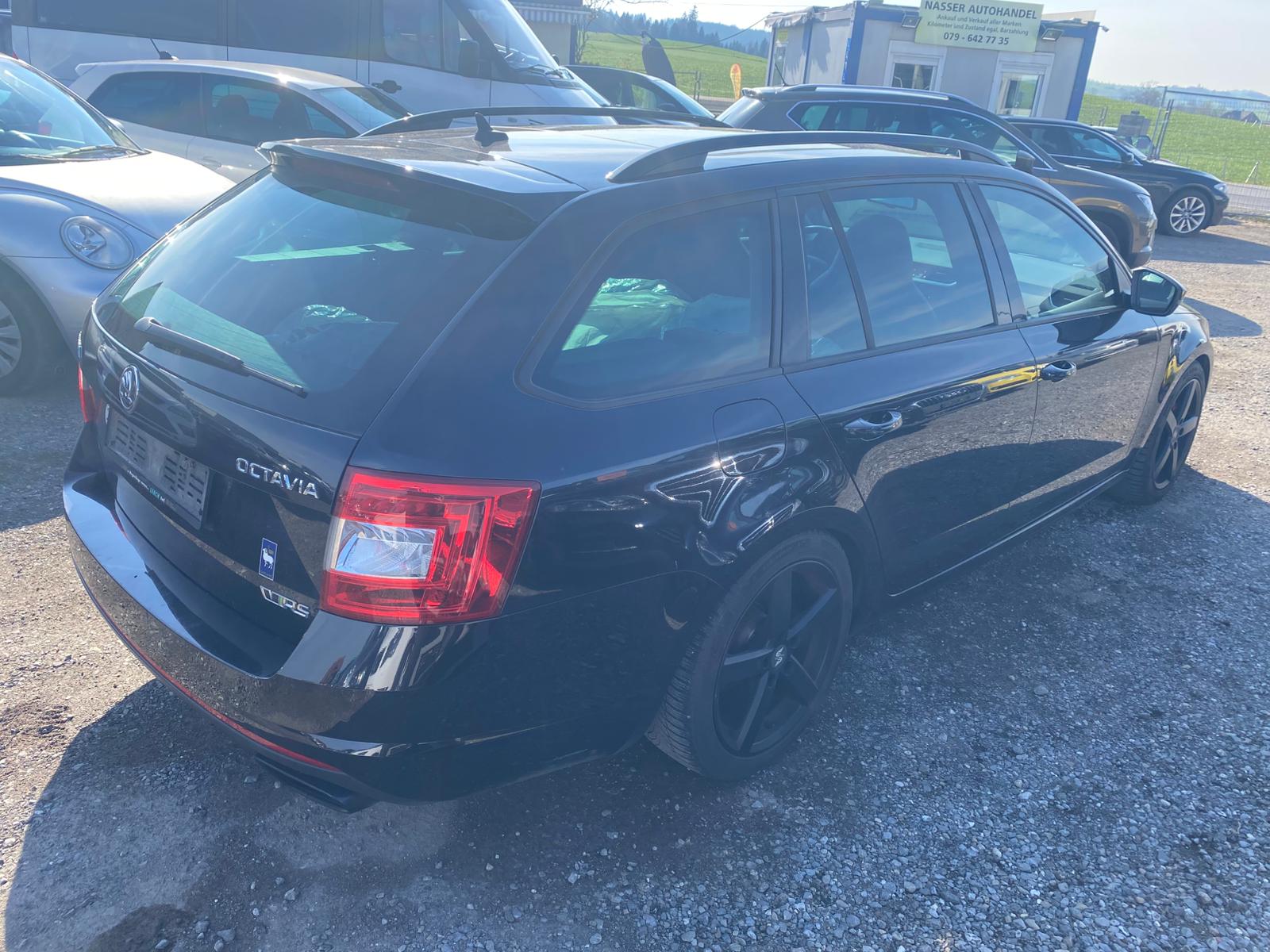 SKODA Octavia Combi 2.0 TSI RS 230 DSG-image-5