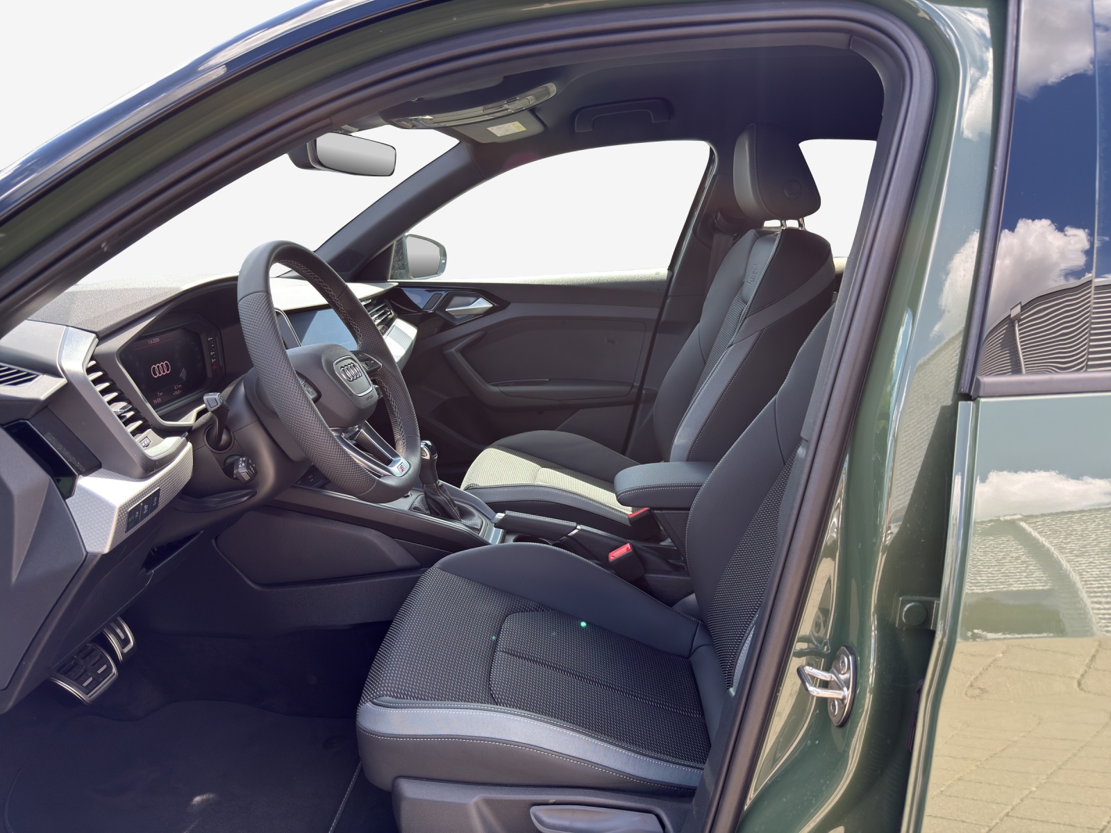AUDI A1 Sportback 30 TFSI S Line Attraction S-tronic-image-7