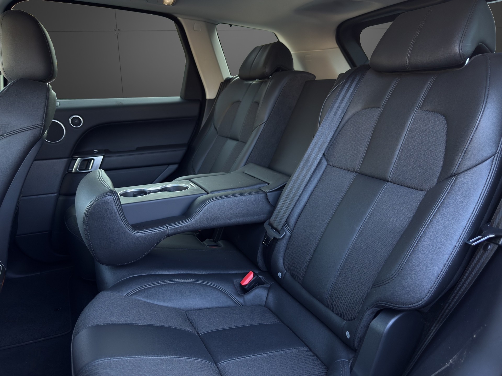 LAND ROVER Range Rover Sport 3.0 TDV6 S Automatic-image-21