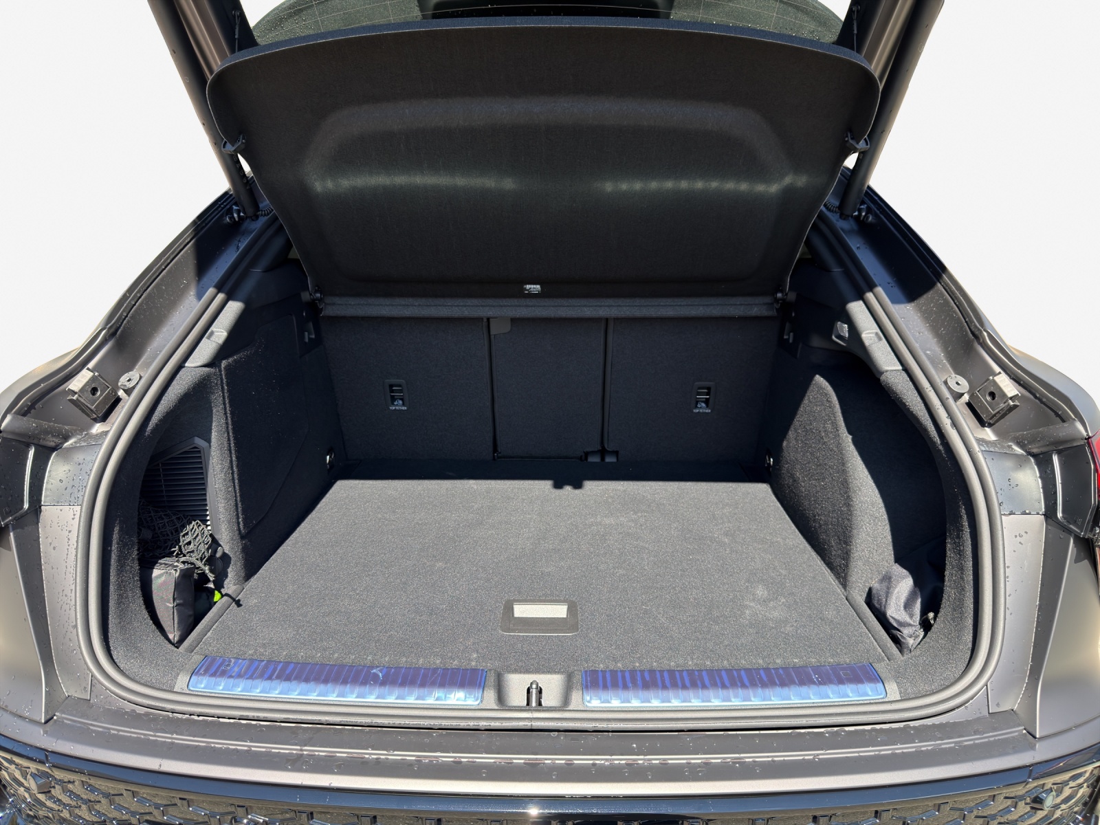 AUDI Q3 Sportback e-hybrid 200 kW S tronig-image-12