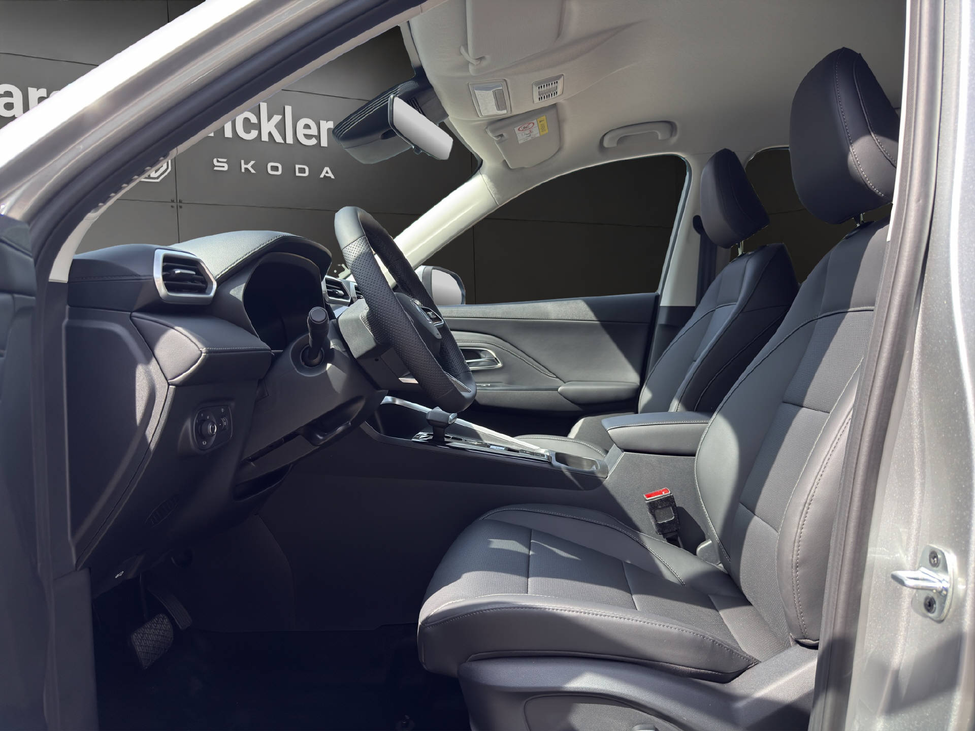 MG ZS 1.5 Hybrid+ Luxury-image-9