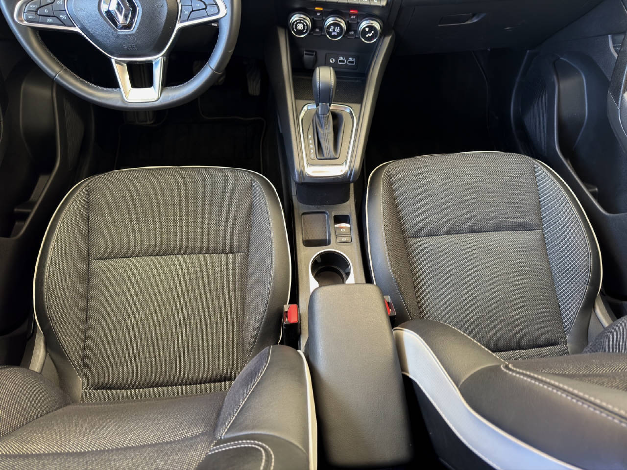 RENAULT Captur 1.6 E-Tech techno-image-14