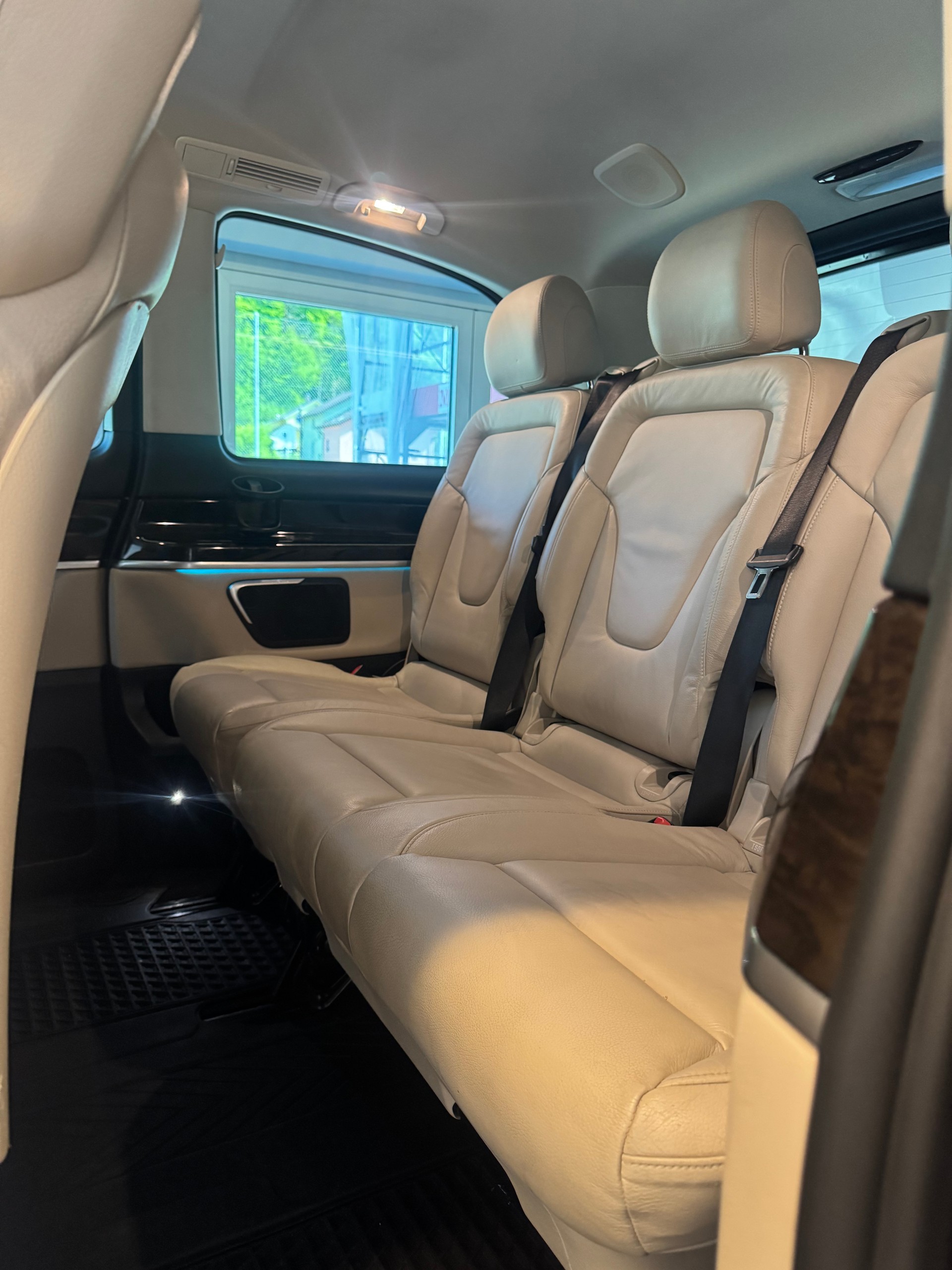MERCEDES-BENZ V 250 d Avantgarde lang 7G-Tronic *7 Plätzer *CH-Fahrzeug*-image-14