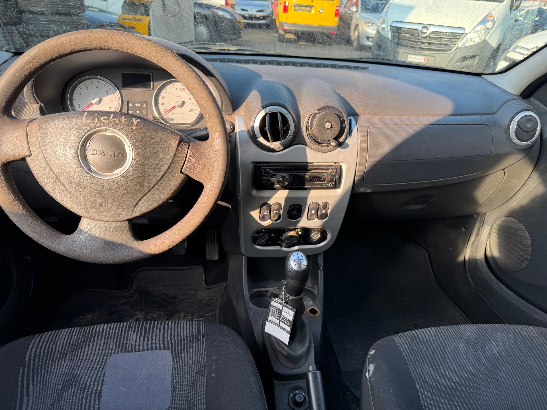 DACIA Logan 1.5 dCi Lauréate-image-6