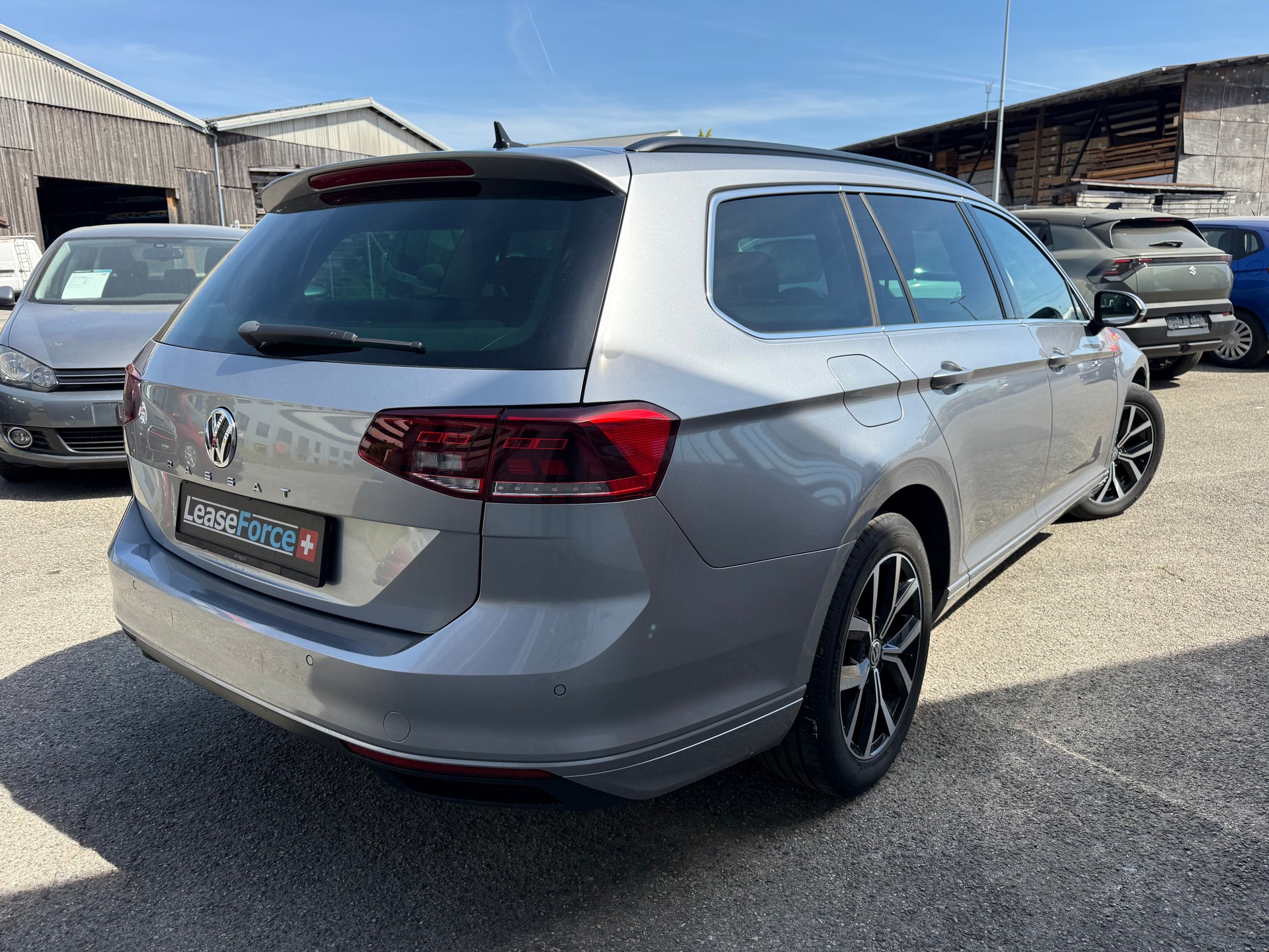 VW Passat Variant 1.5 TSI EVO Business DSG-image-2
