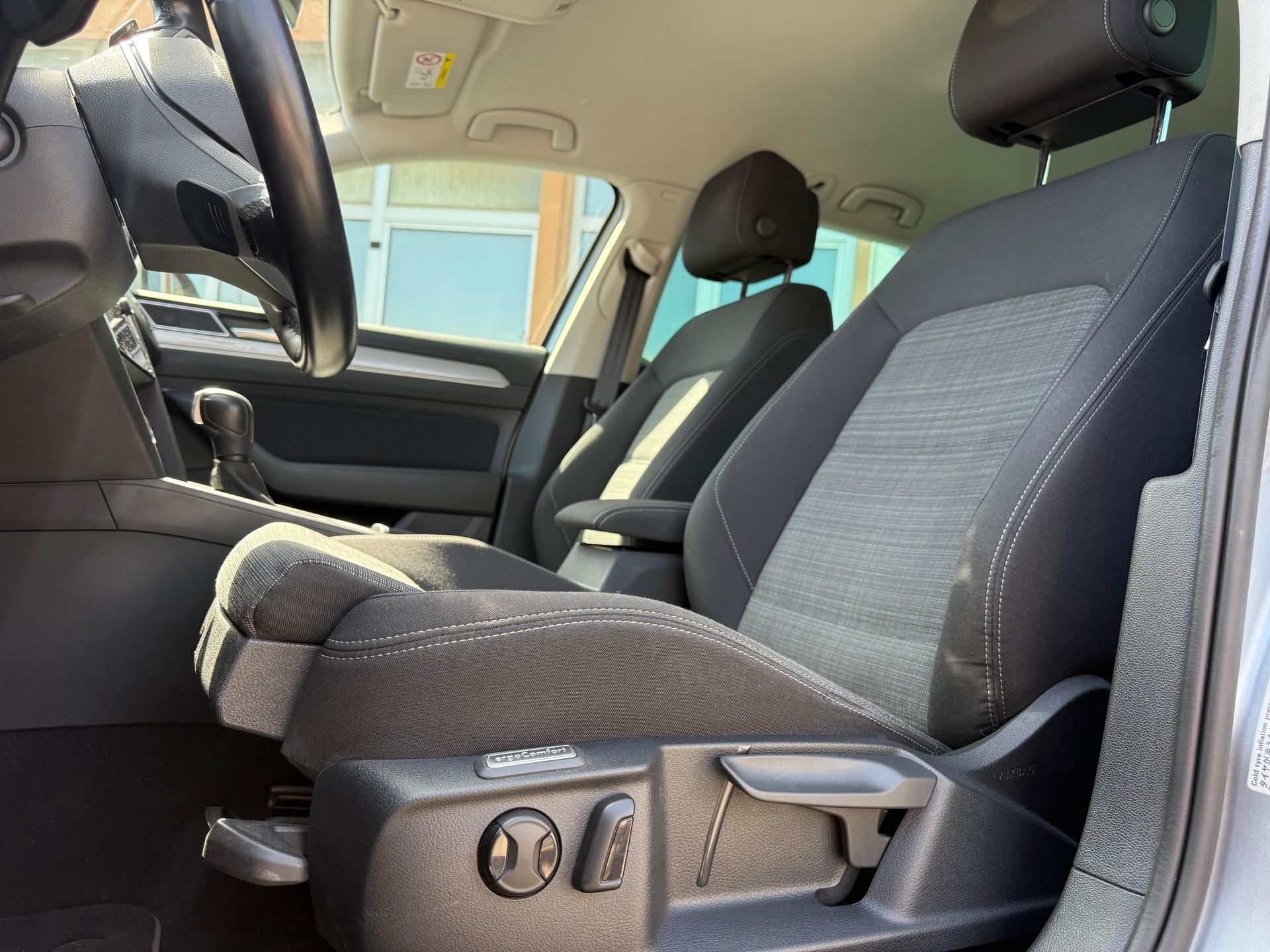 VW Passat Variant 1.5 TSI EVO Business DSG-image-6