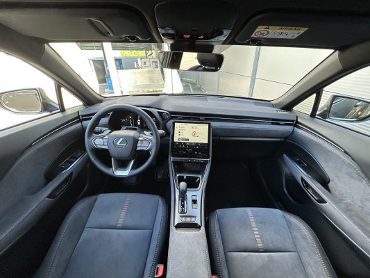 LEXUS LBX AWD Cool CVT Cool-image-5