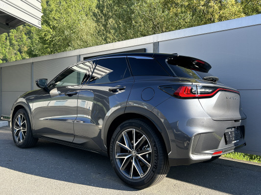 LEXUS LBX AWD Cool CVT Cool-image-3