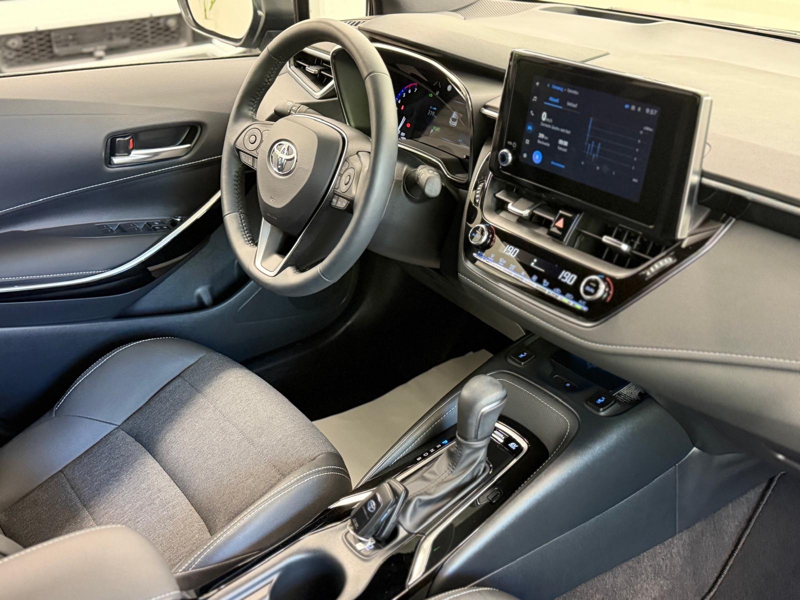 TOYOTA Corolla 1.8 HSD Active e- CVT-image-15