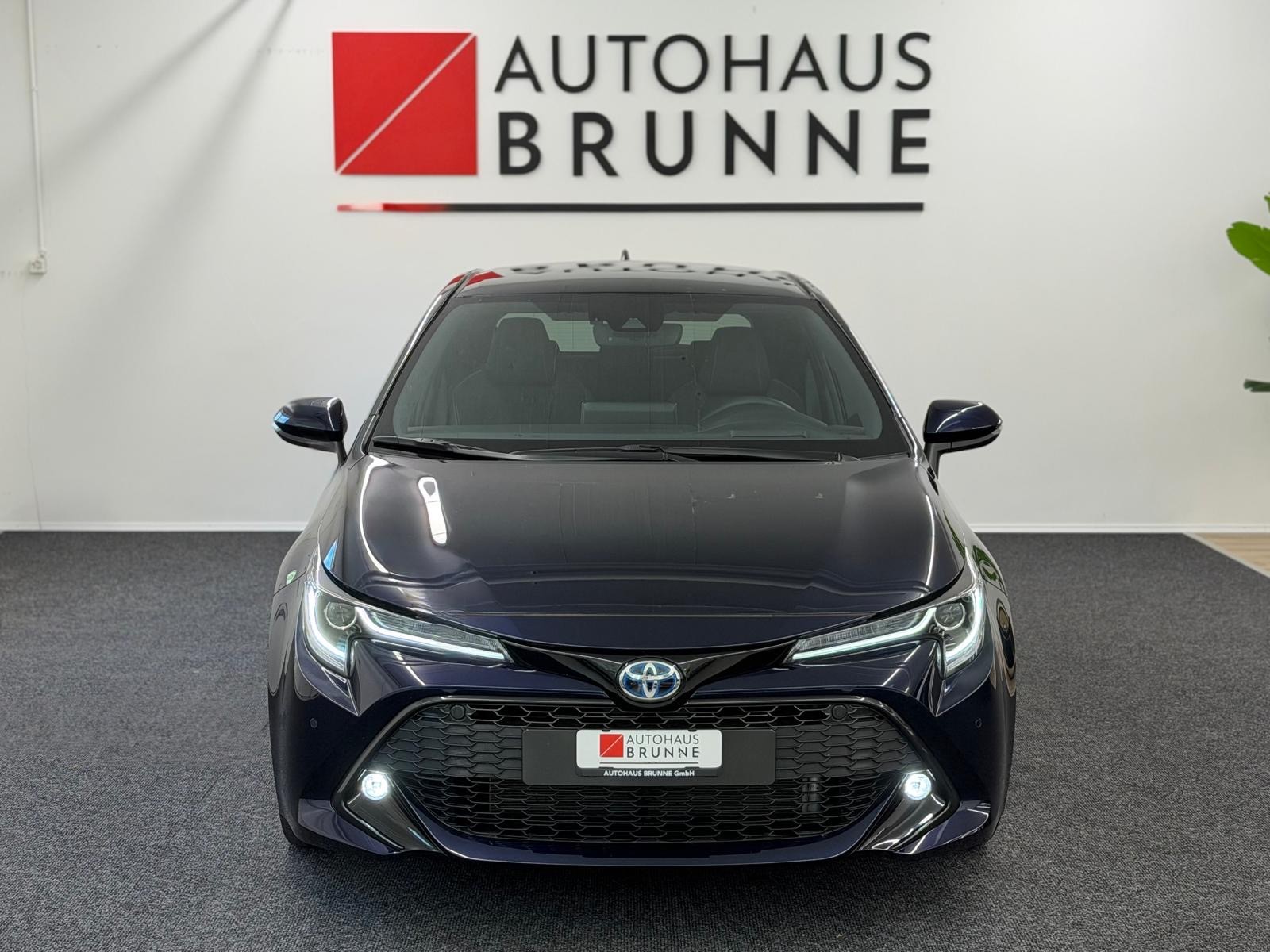 TOYOTA Corolla 1.8 HSD Active e- CVT-image-1