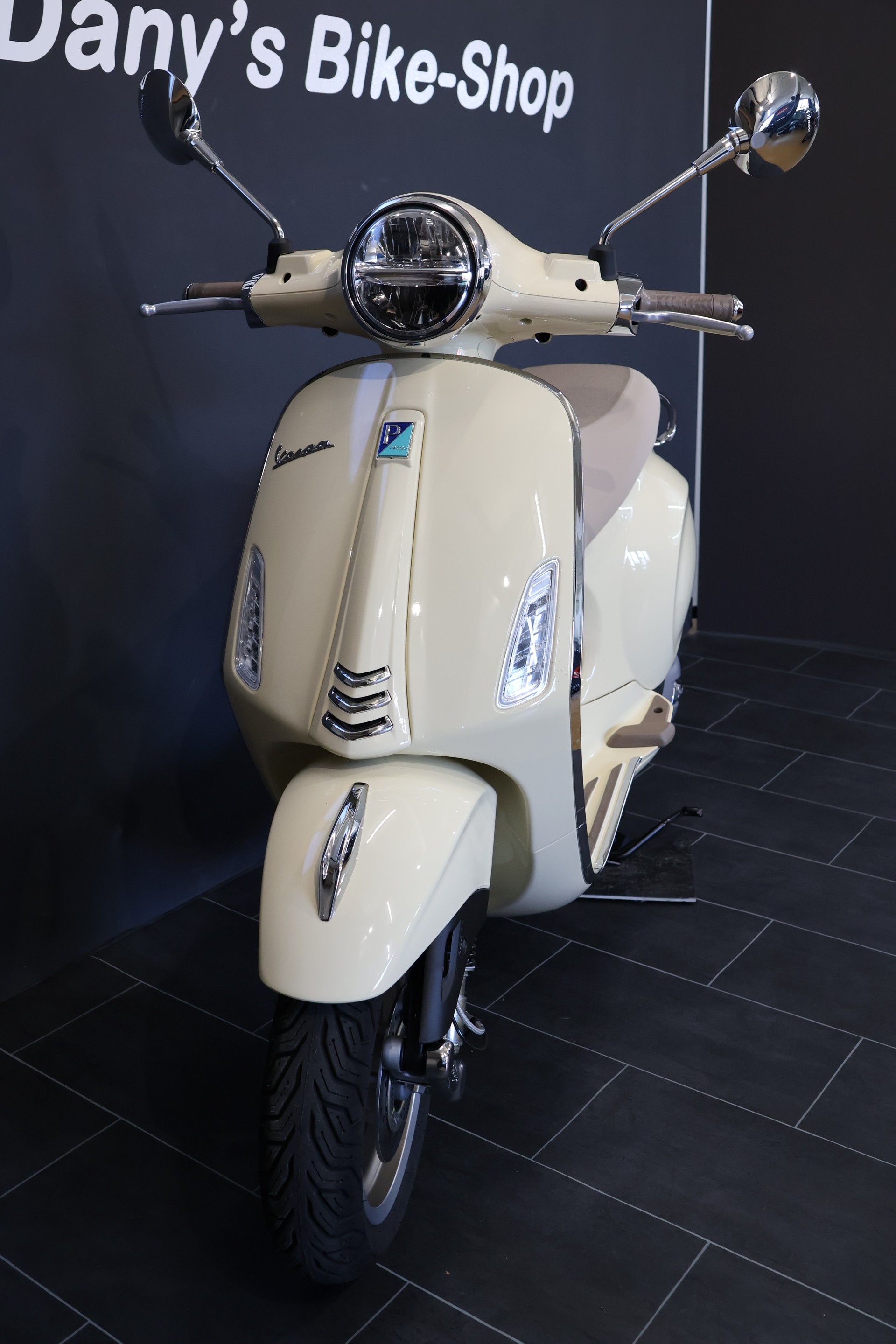 PIAGGIO Vespa Primavera 125 S E5+ MY26 (4 Jahre Garantie)-showroom-element-1