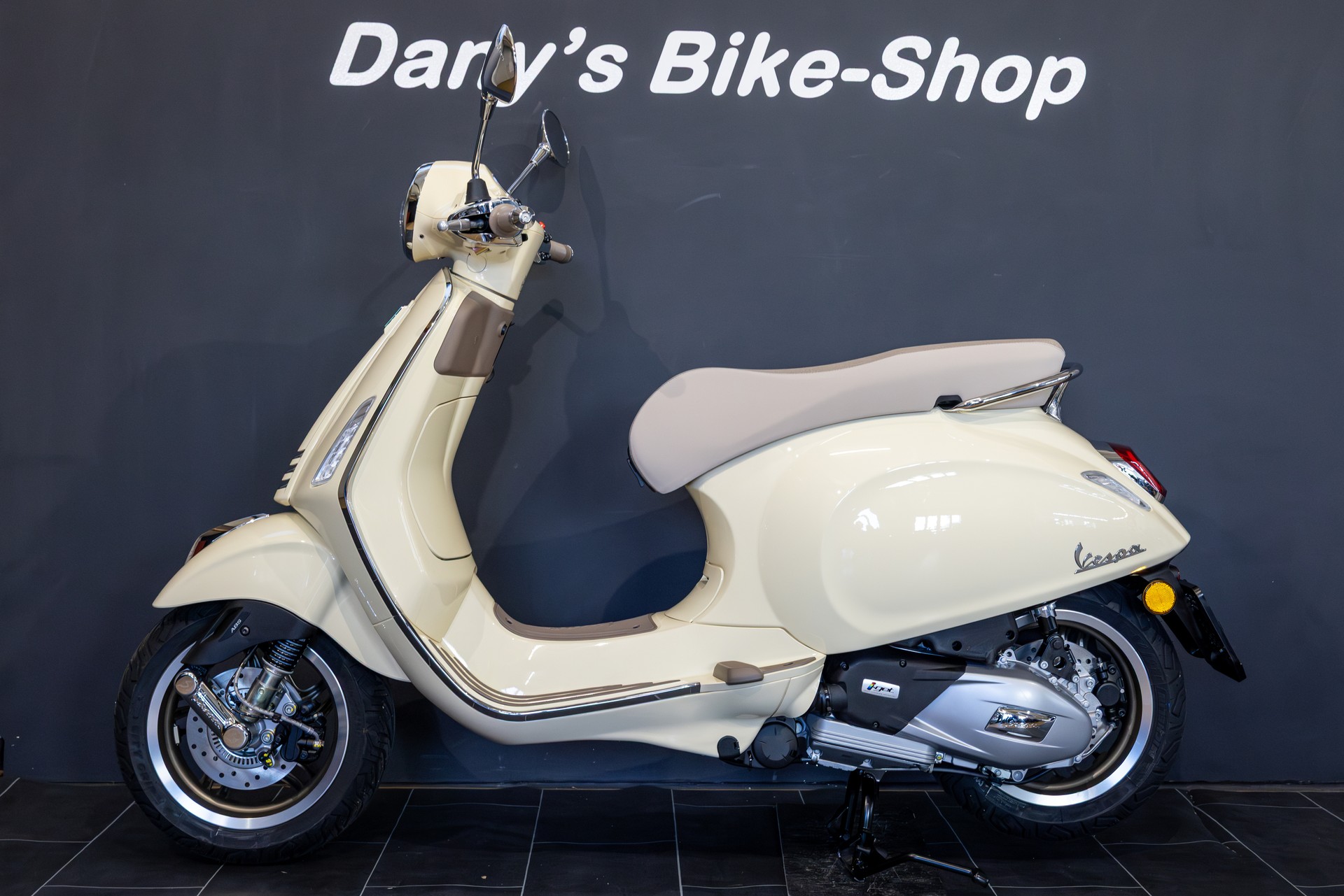 PIAGGIO Vespa Primavera 125 S E5+ MY26 (4 Jahre Garantie)-showroom-element-3