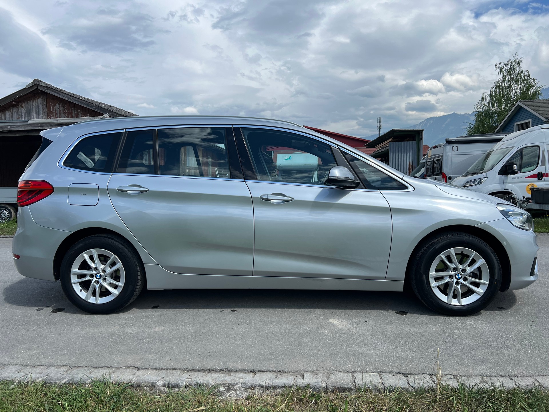 BMW 218d Gran Tourer Steptronic 7-Plätzer (CHF 149.15/Monat)-image-7